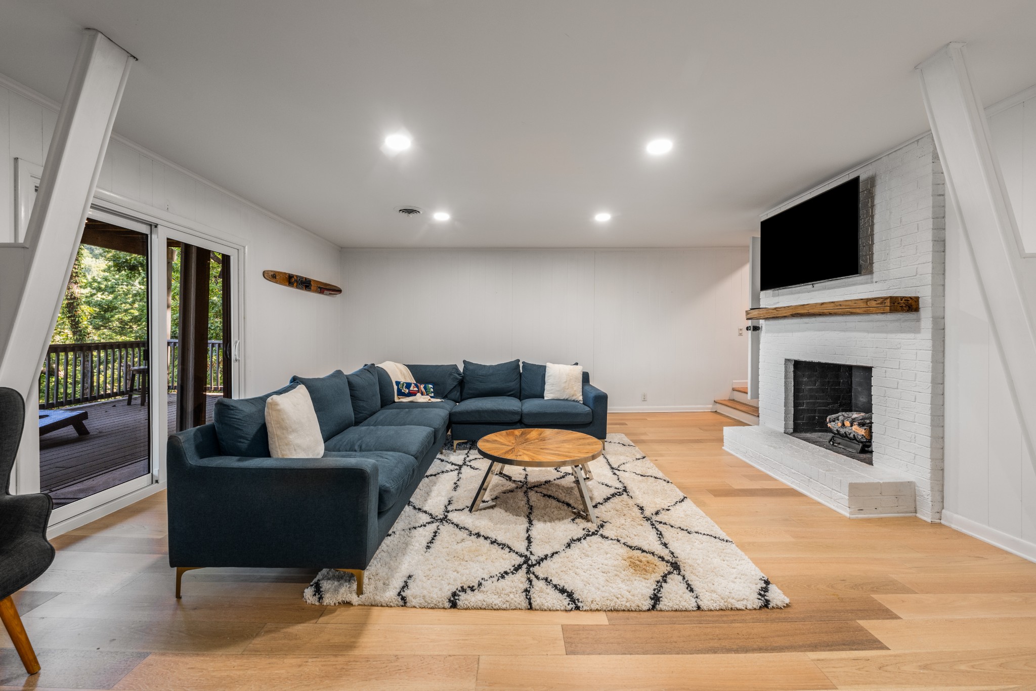 1023 Blackberry Hill Rd