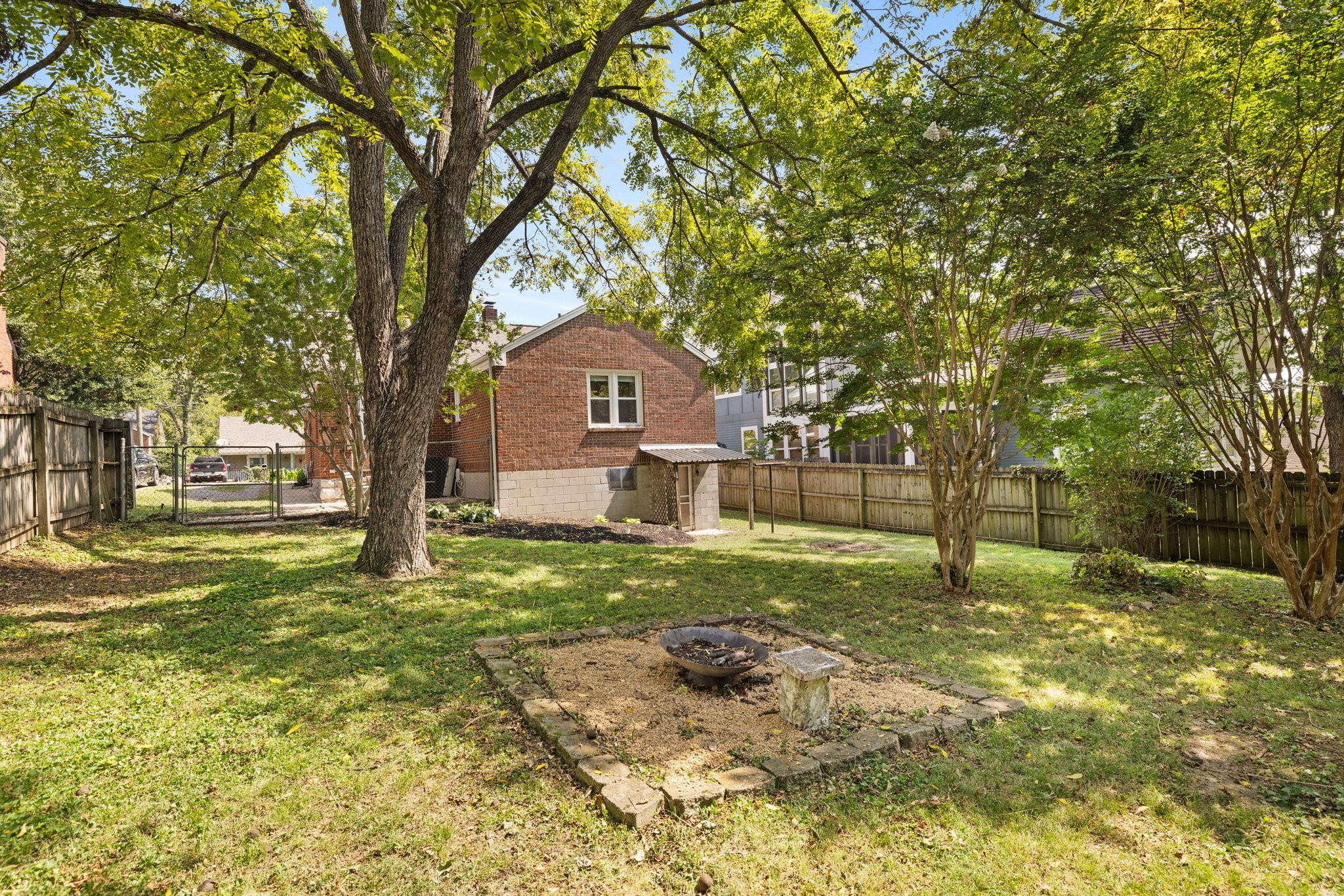 1224 Sunnymeade Dr