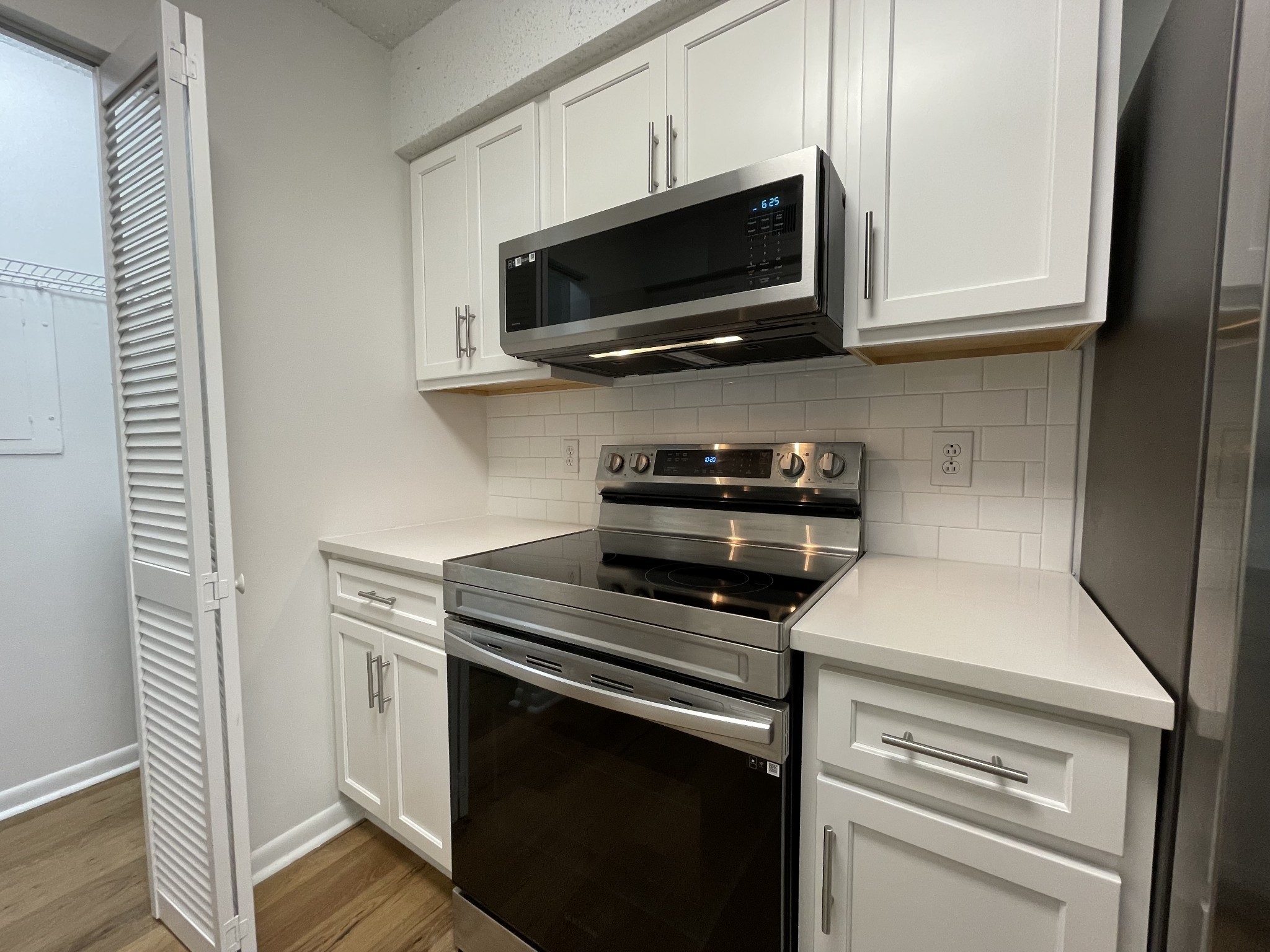 425 Summit Ridge Pl