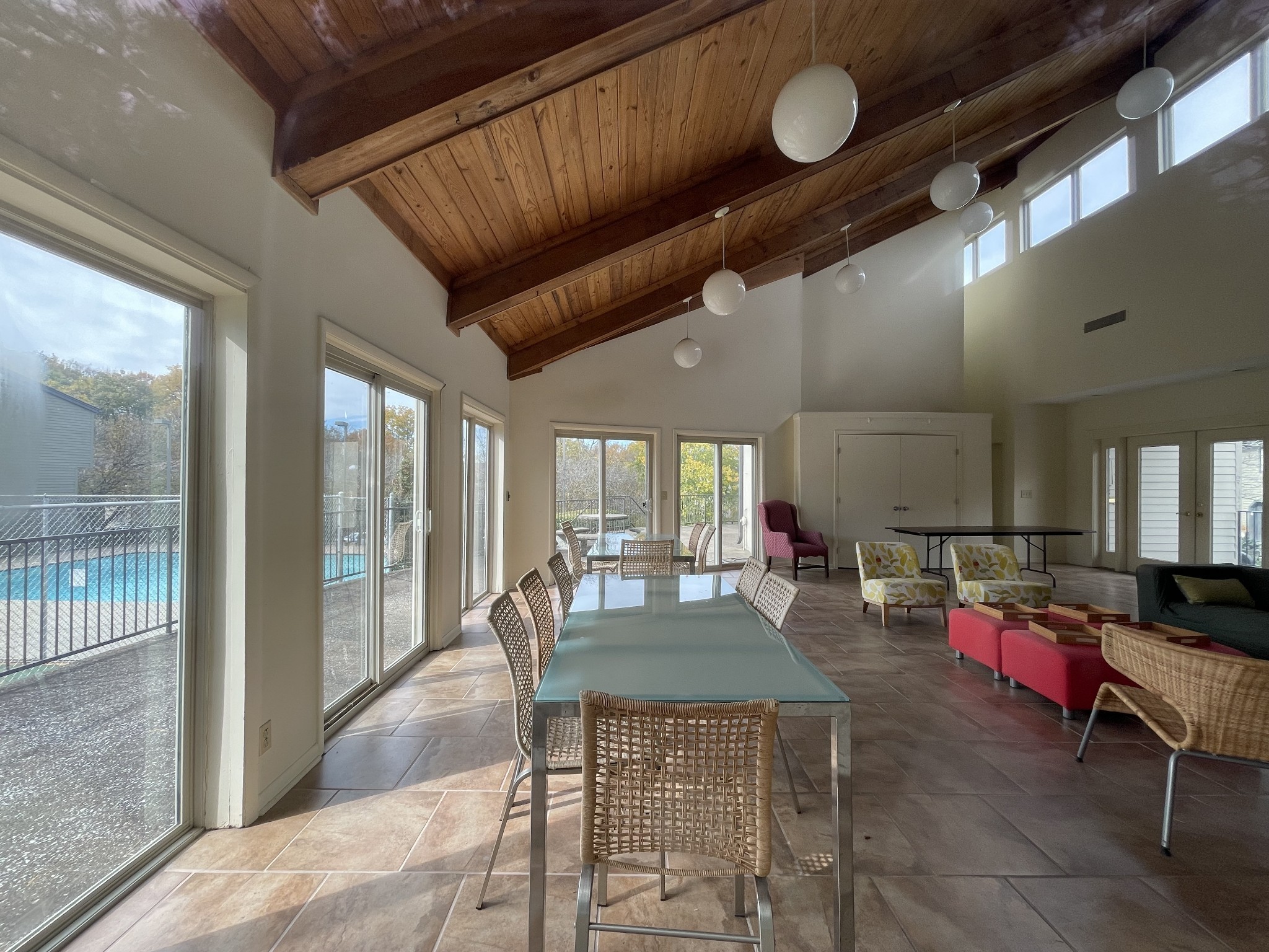 425 Summit Ridge Pl