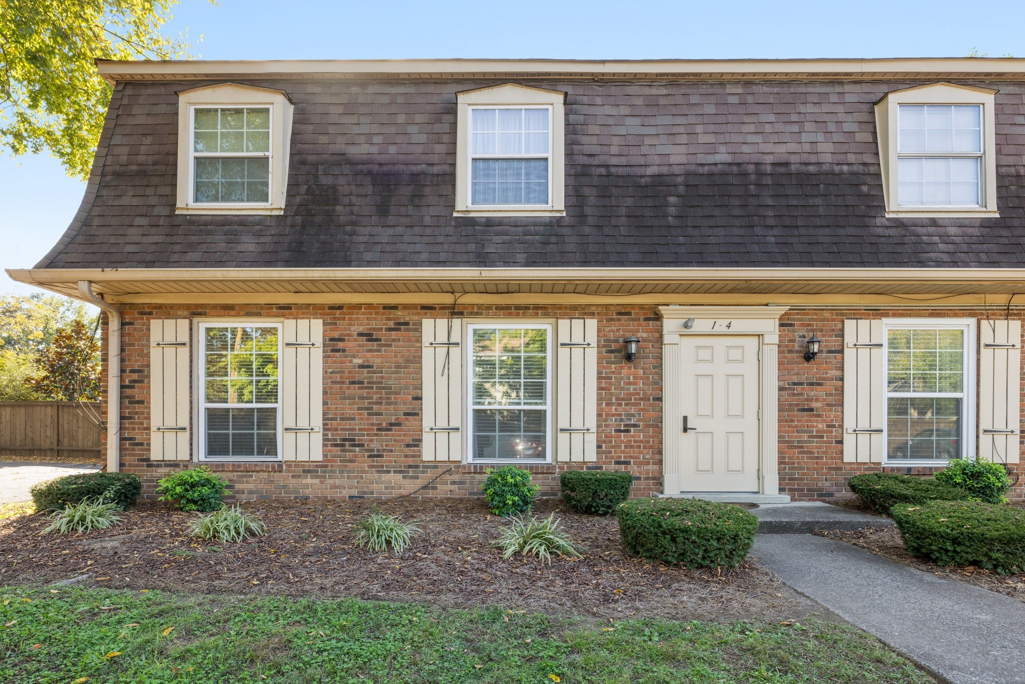 1100 W Main St Unit: A1