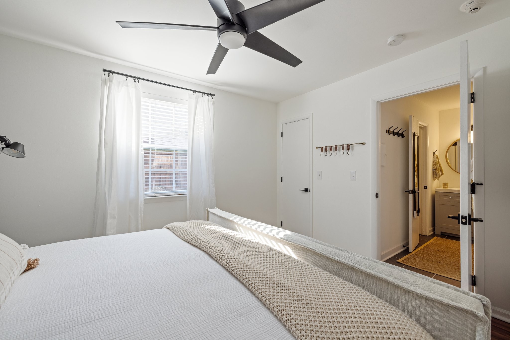 1100 W Main St Unit: A1