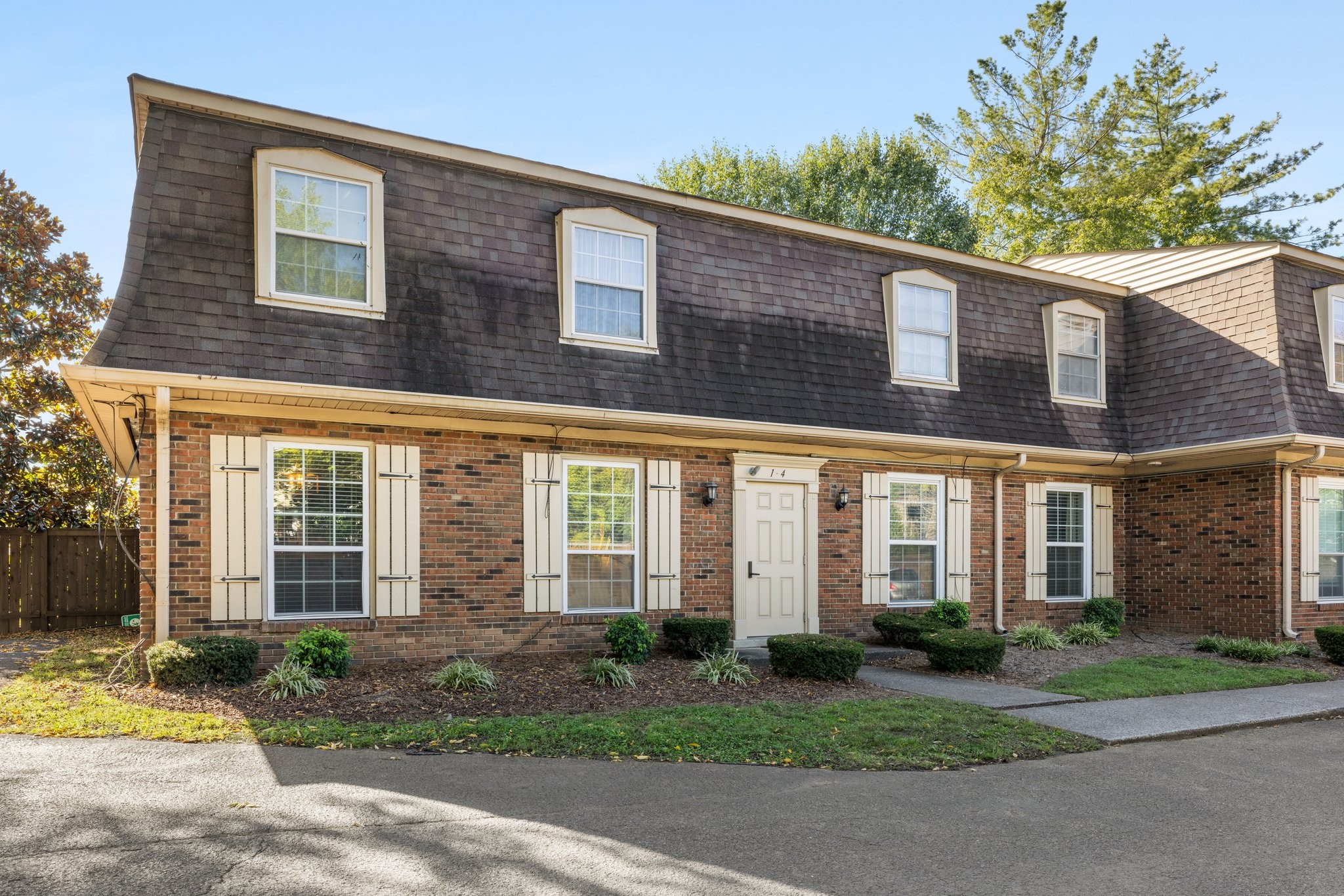 1100 W Main St Unit: A1
