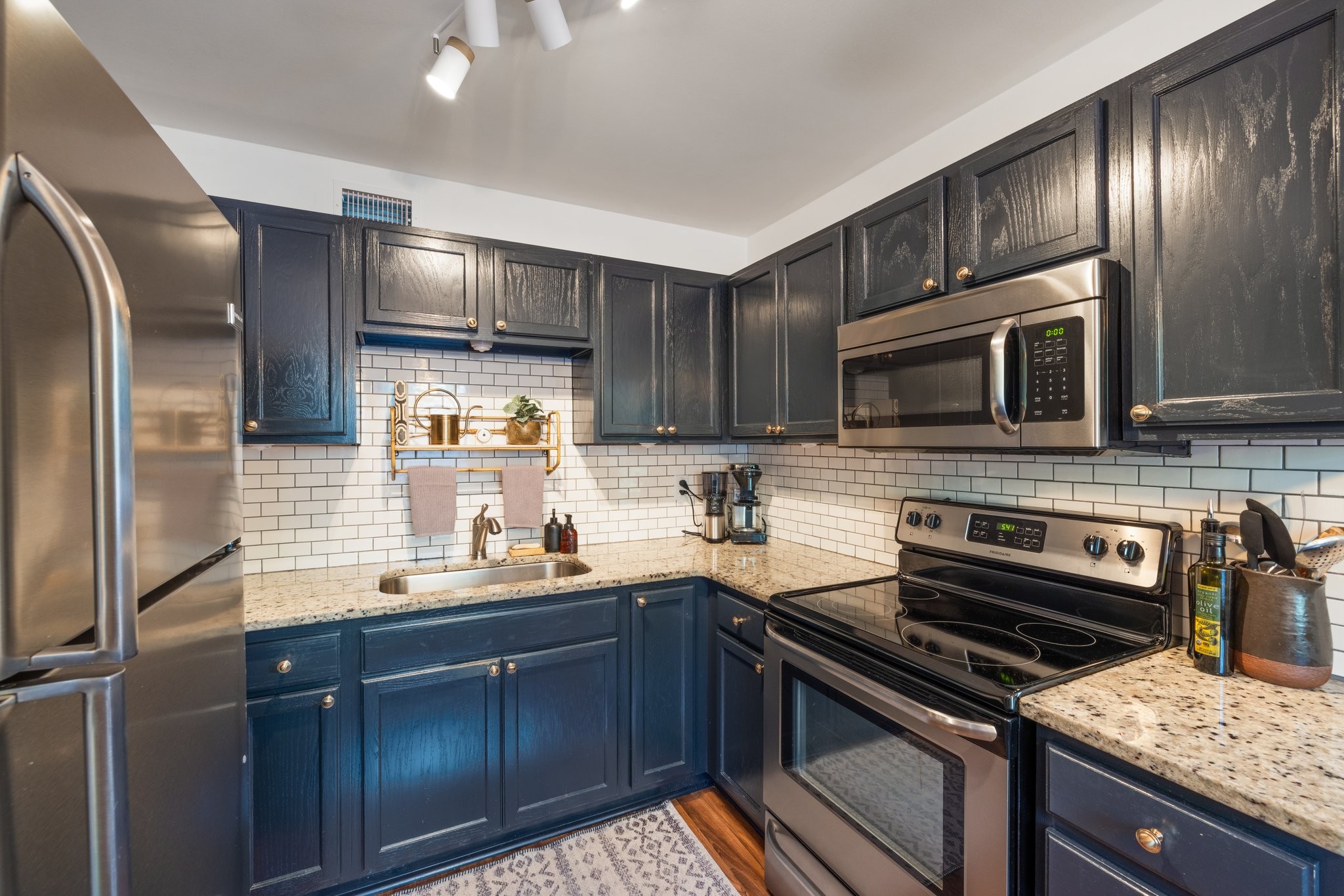 1100 W Main St Unit: A1