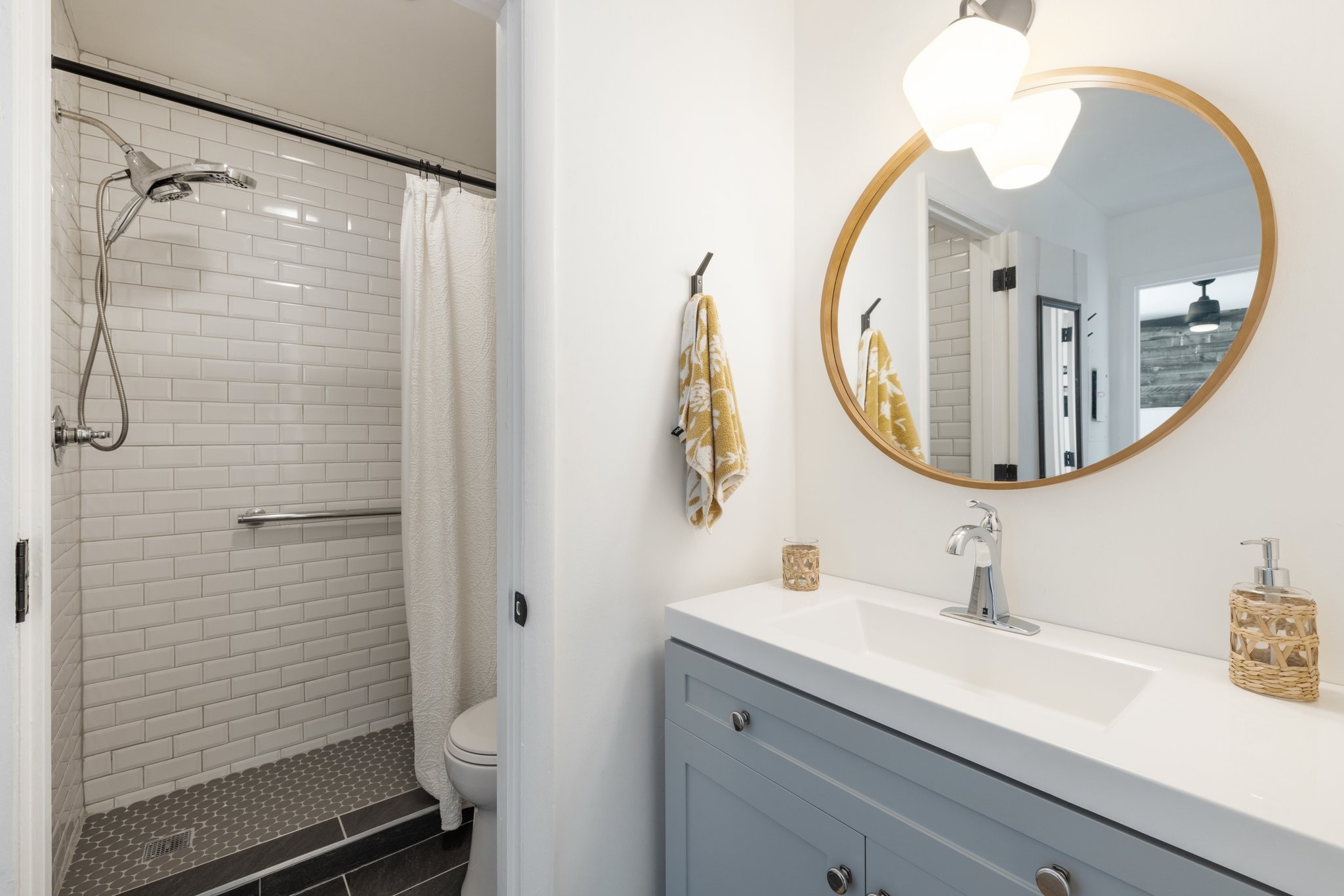 1100 W Main St Unit: A1