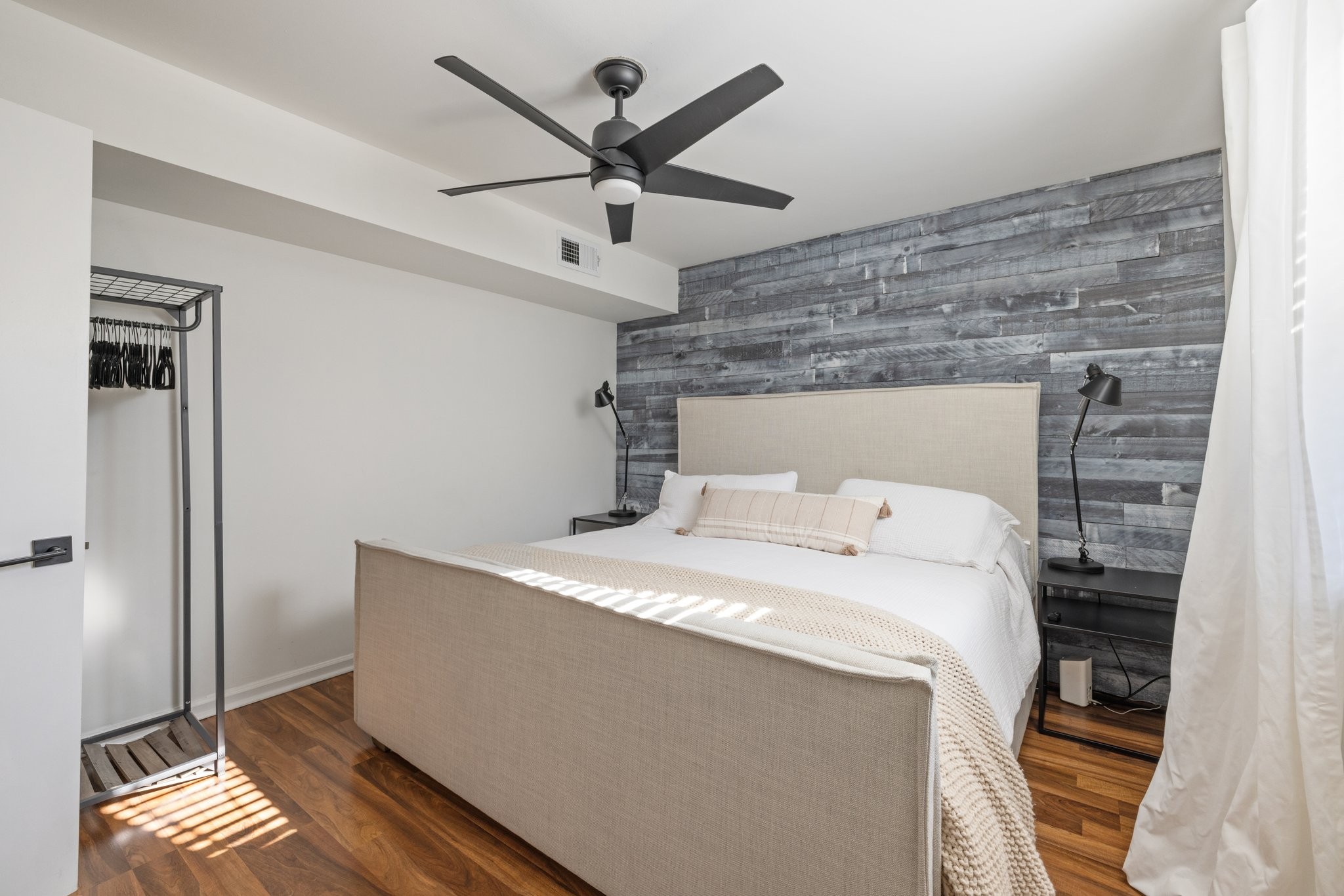 1100 W Main St Unit: A1