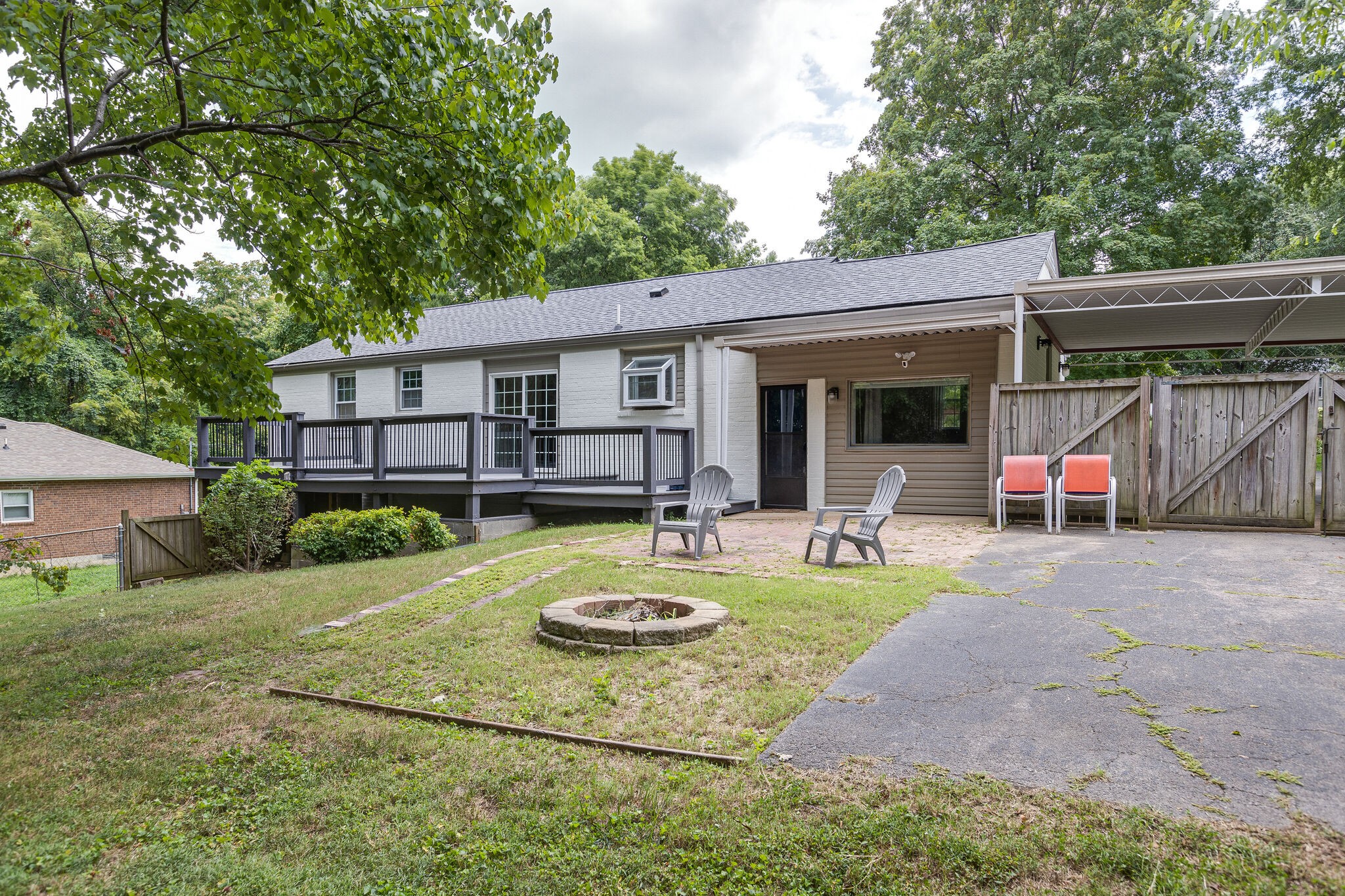 4849 Lynn Dr