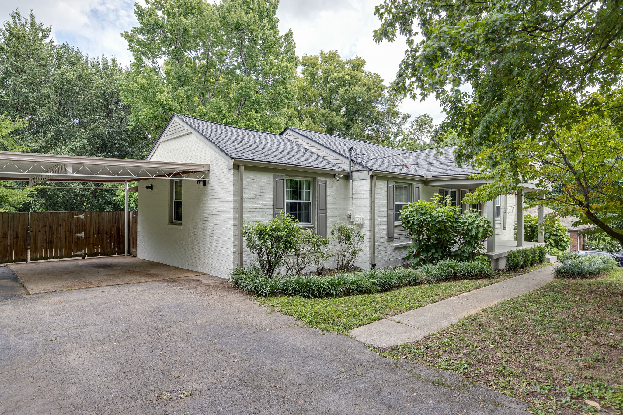 4849 Lynn Dr