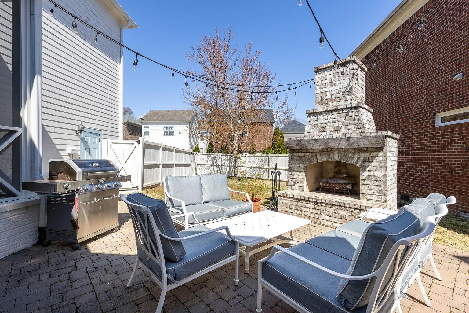 112 Glass Springs Dr