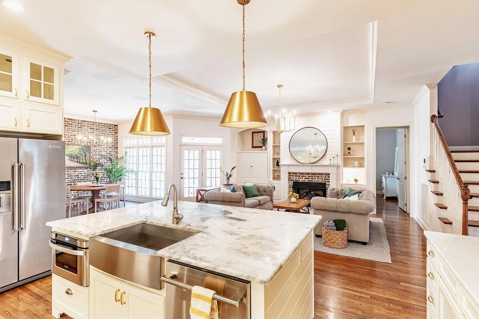 112 Glass Springs Dr