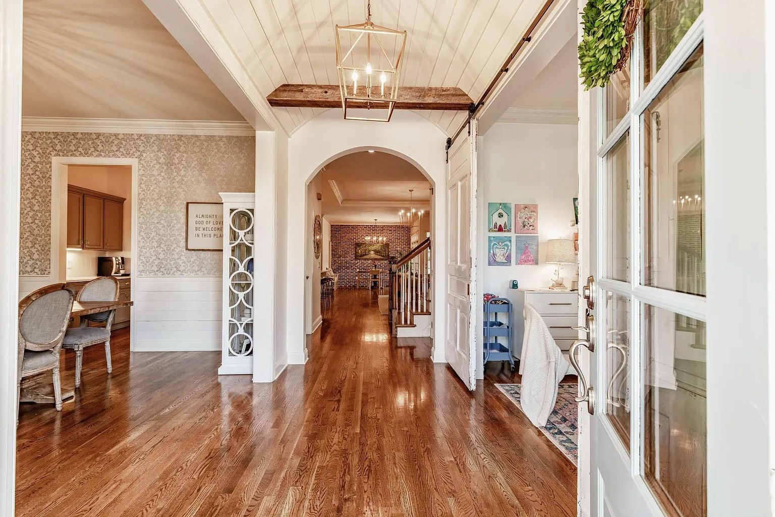 112 Glass Springs Dr