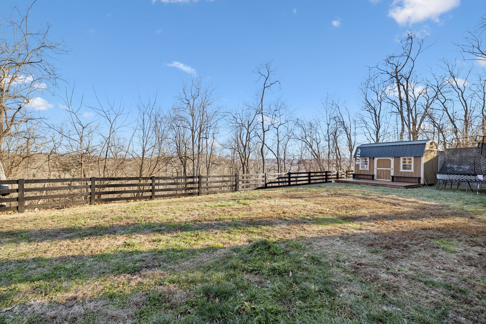 8425 Rolling Hills Dr