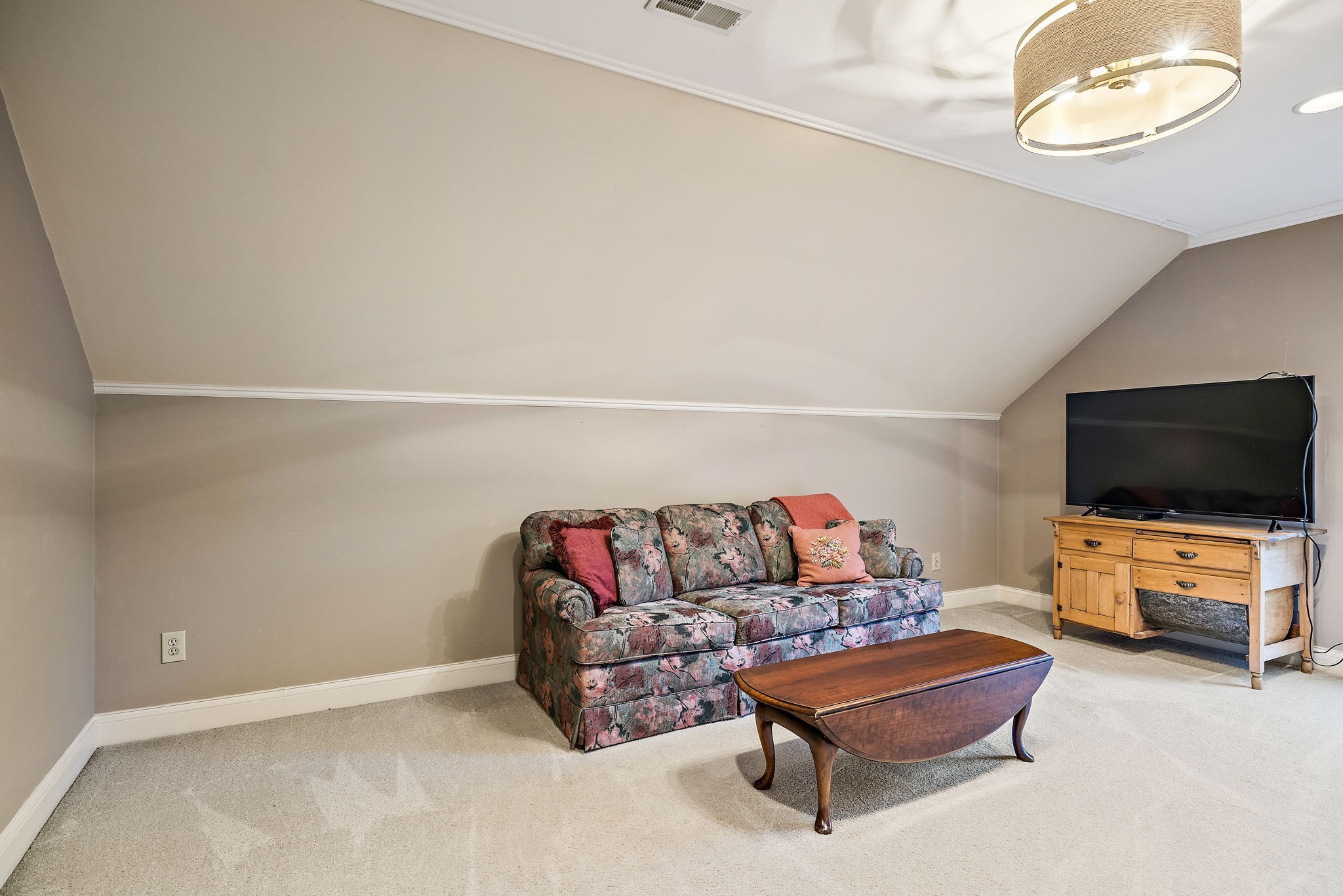 3893 Perkins Rd