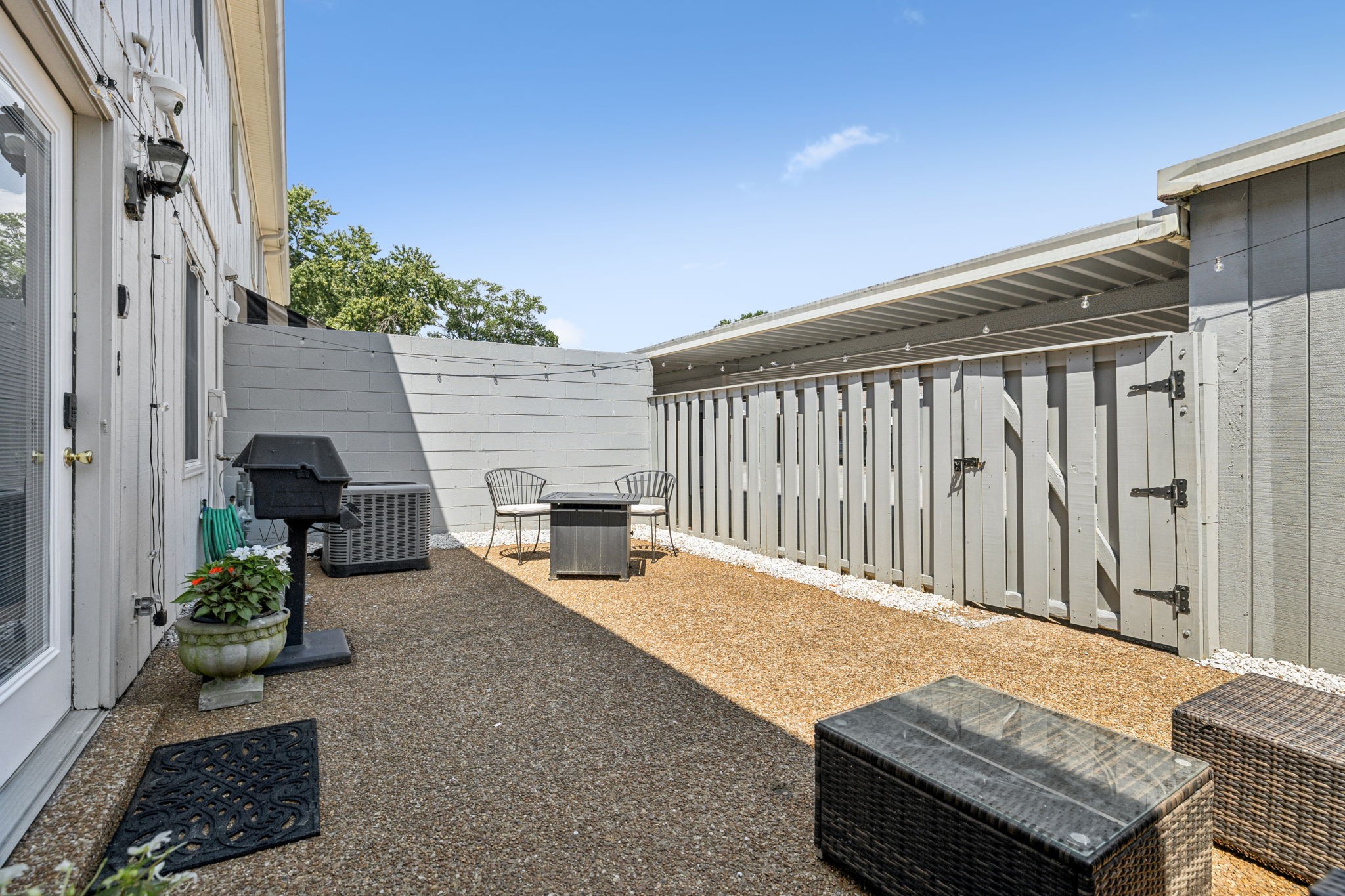 8300 Sawyer Brown Rd Unit: Apt H304