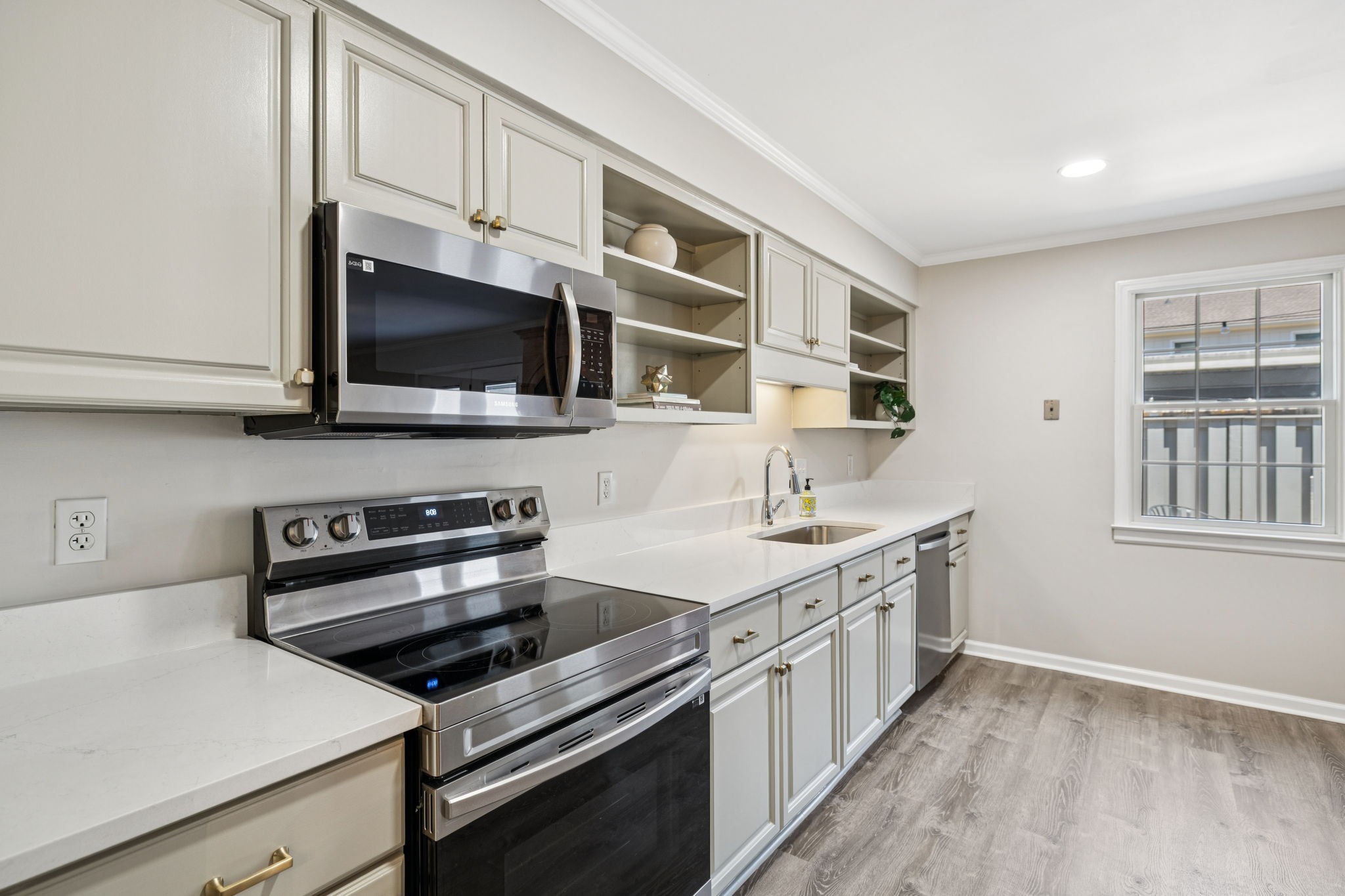 8300 Sawyer Brown Rd Unit: Apt H304