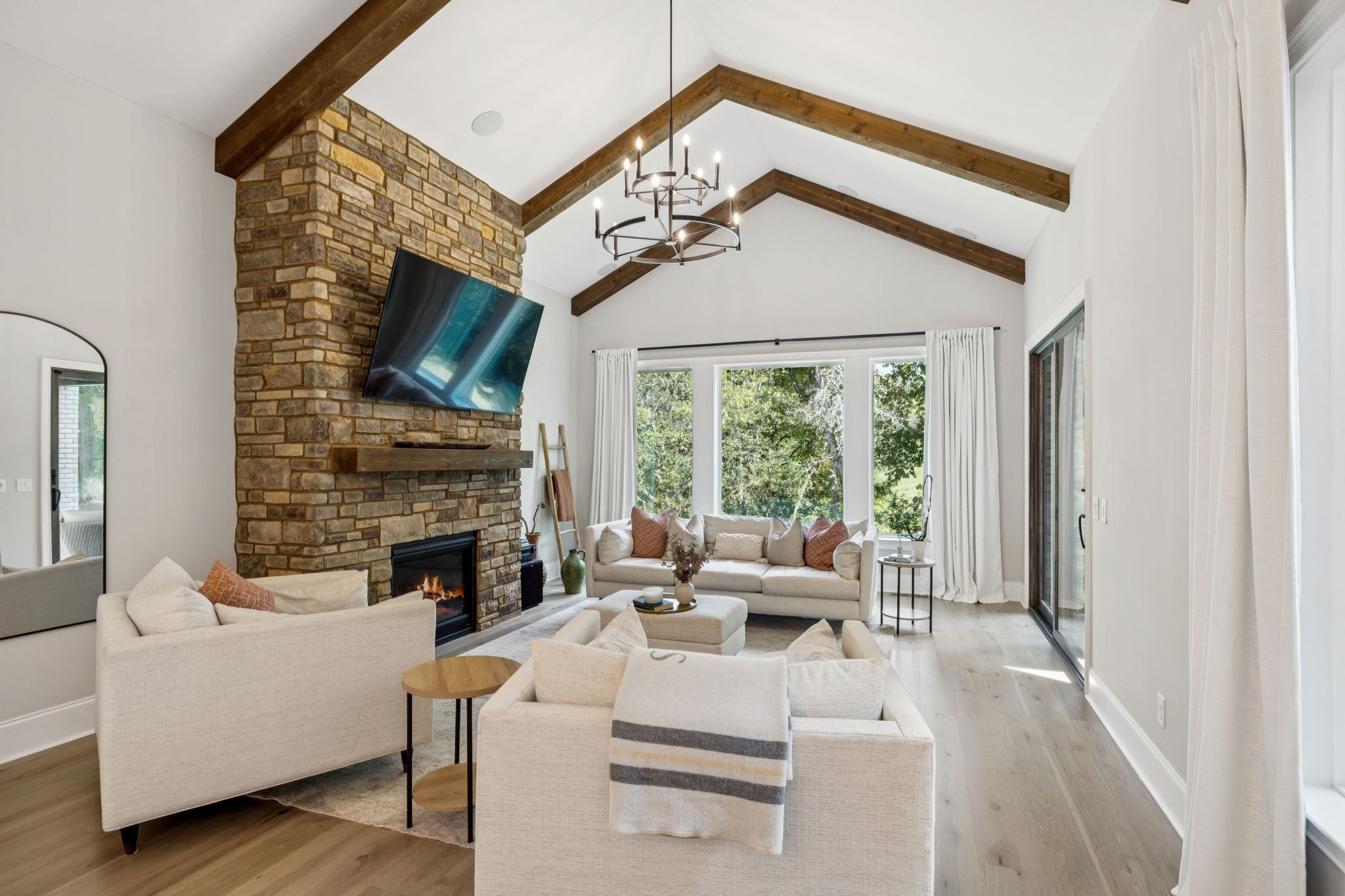 6822 Drumright Hills Ln