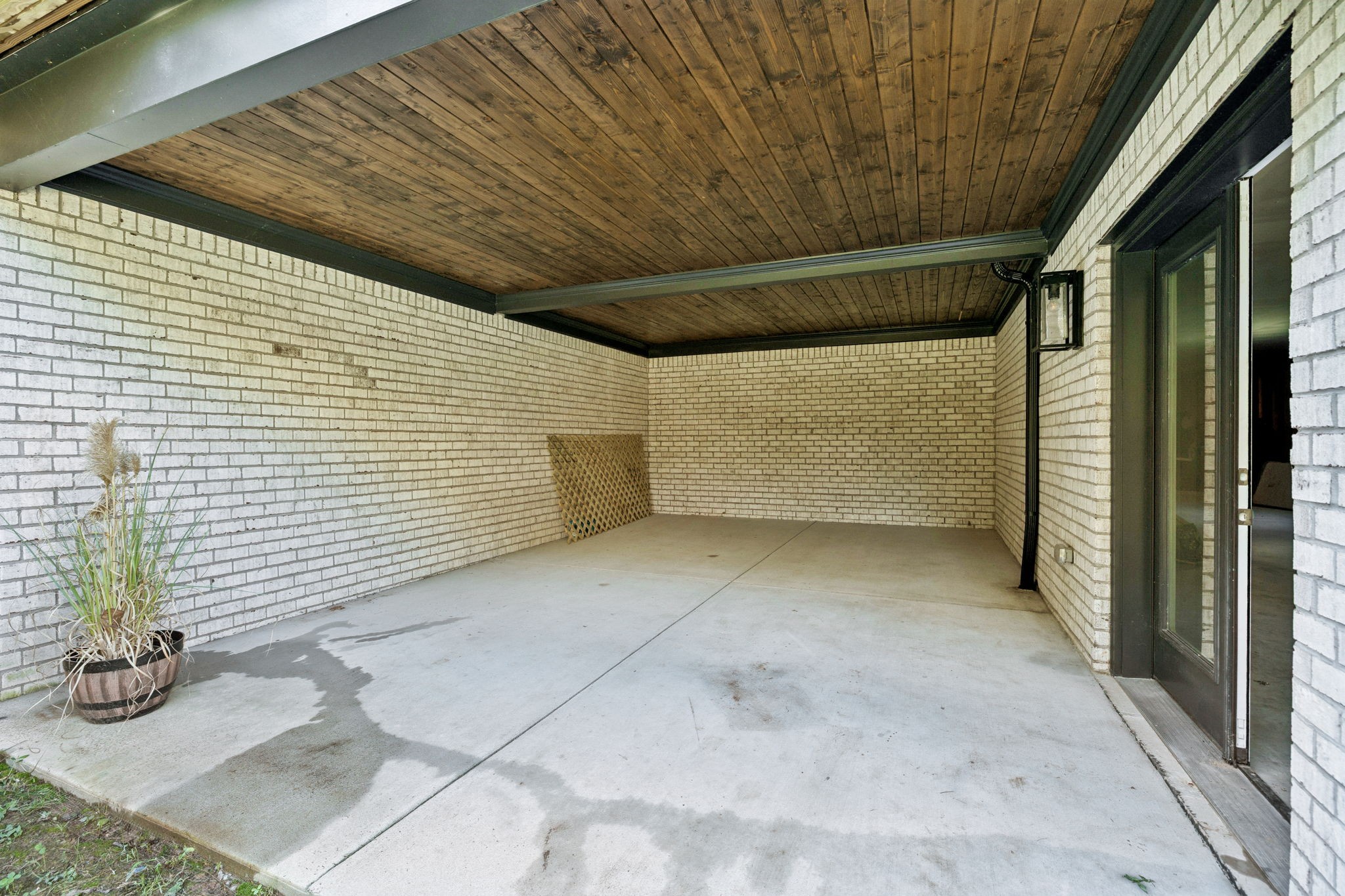 6822 Drumright Hills Ln