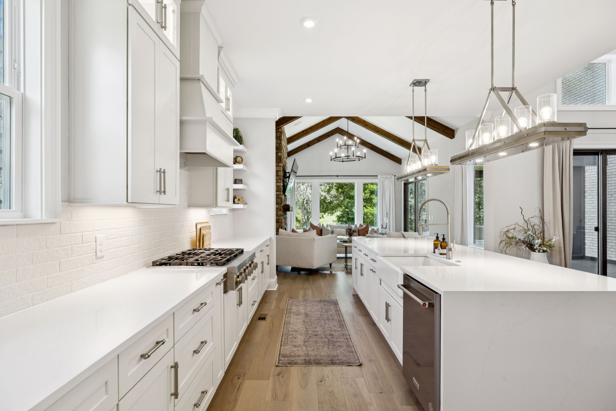 6822 Drumright Hills Ln