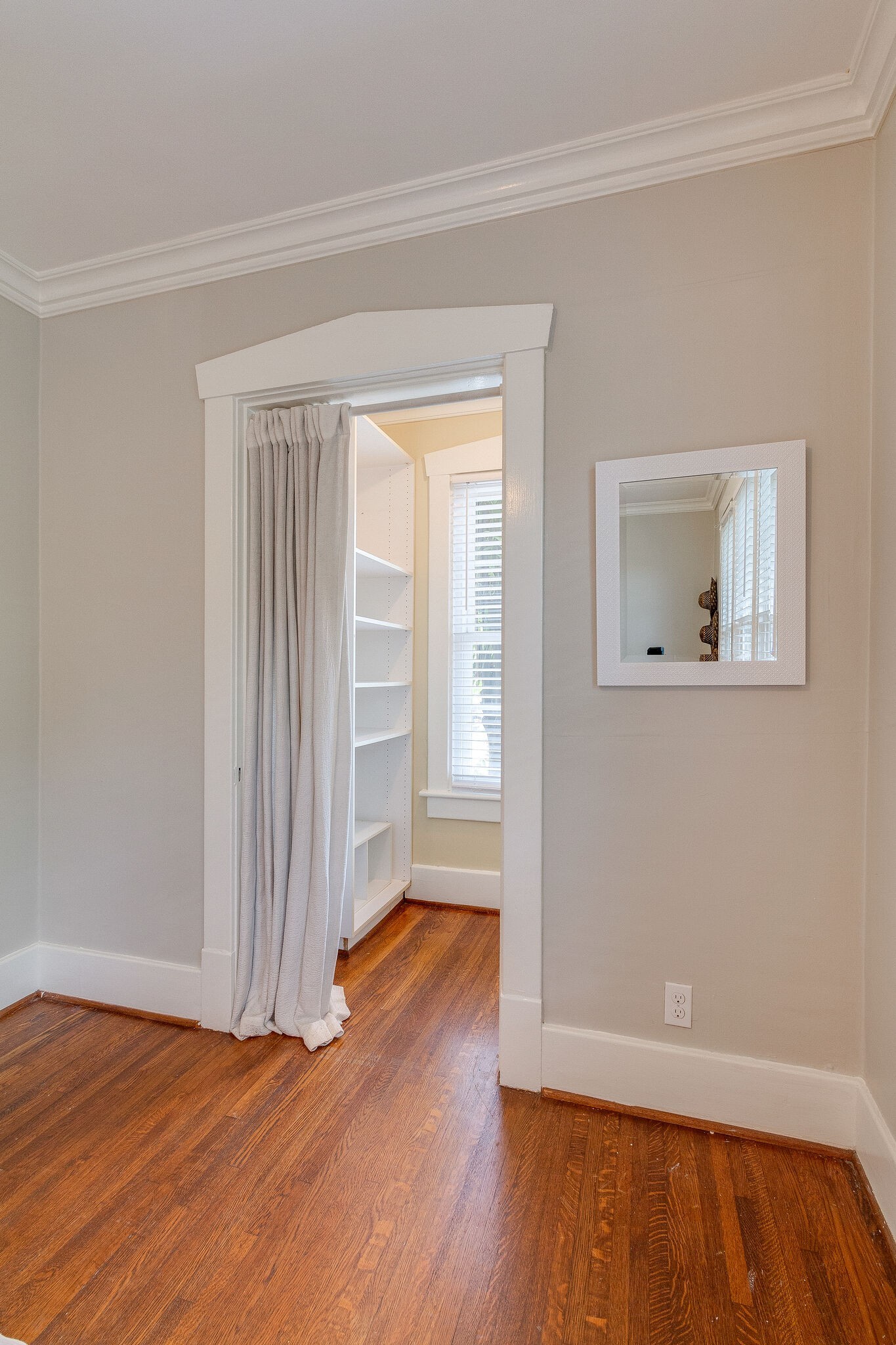 1711 18th Ave, S Unit: F2