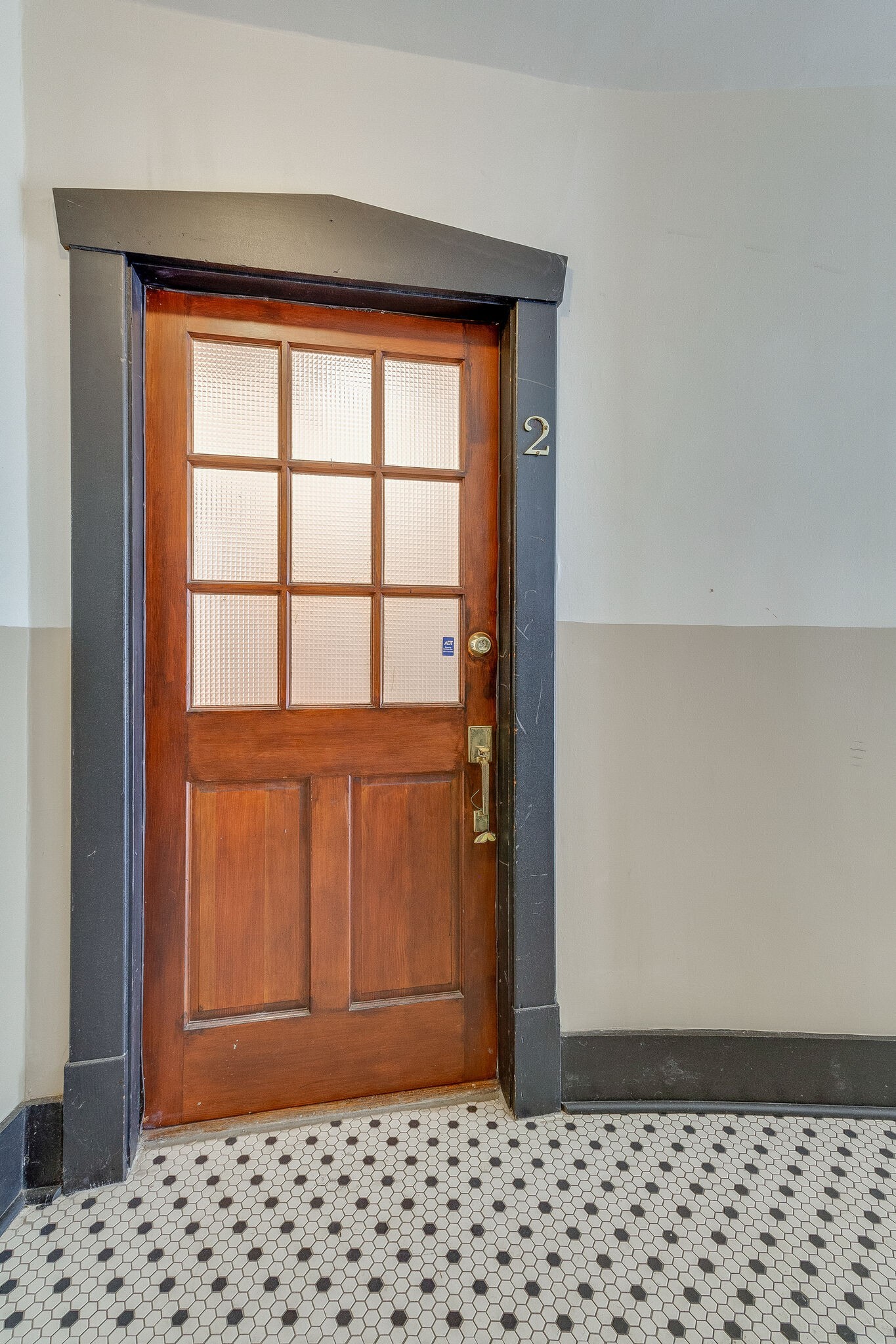 1711 18th Ave, S Unit: F2