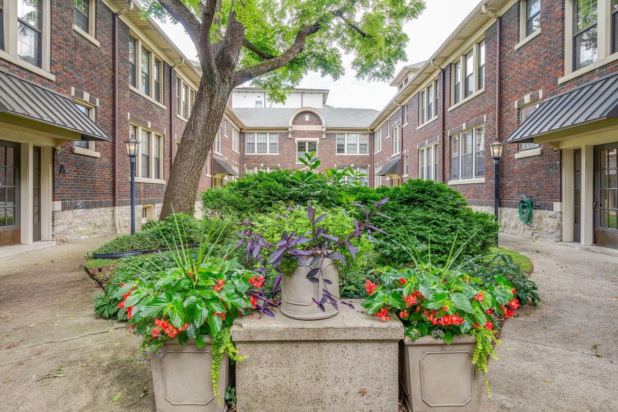 1711 18th Ave, S Unit: F2