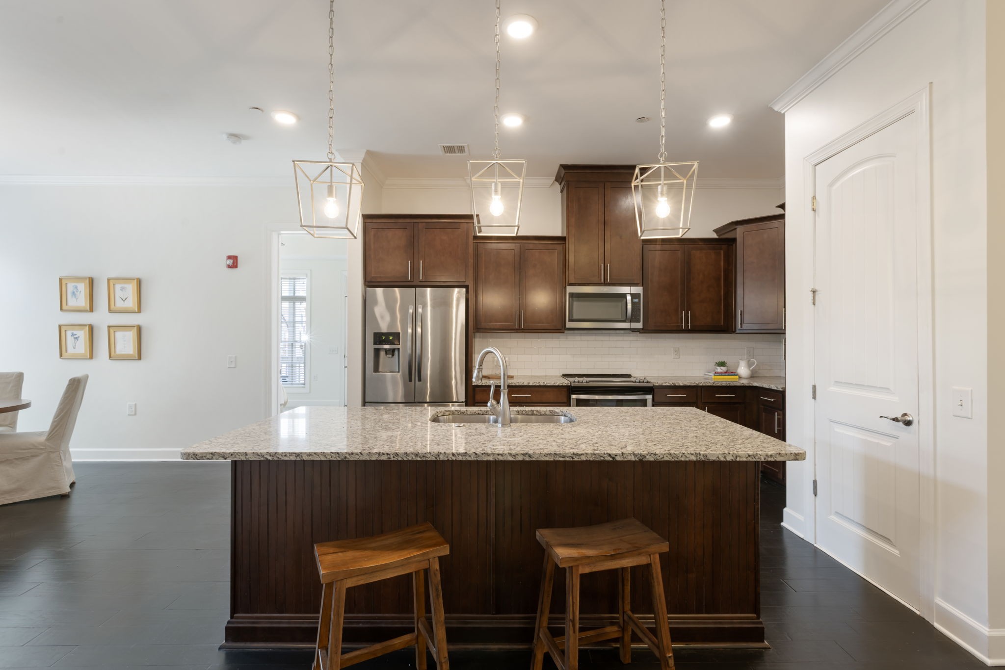 6030 Keats St Unit: 102