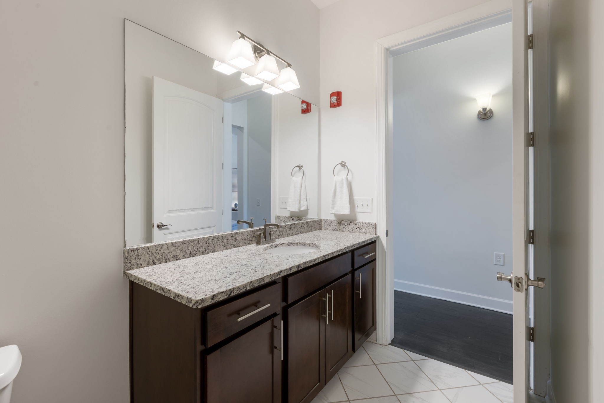 6030 Keats St Unit: 102