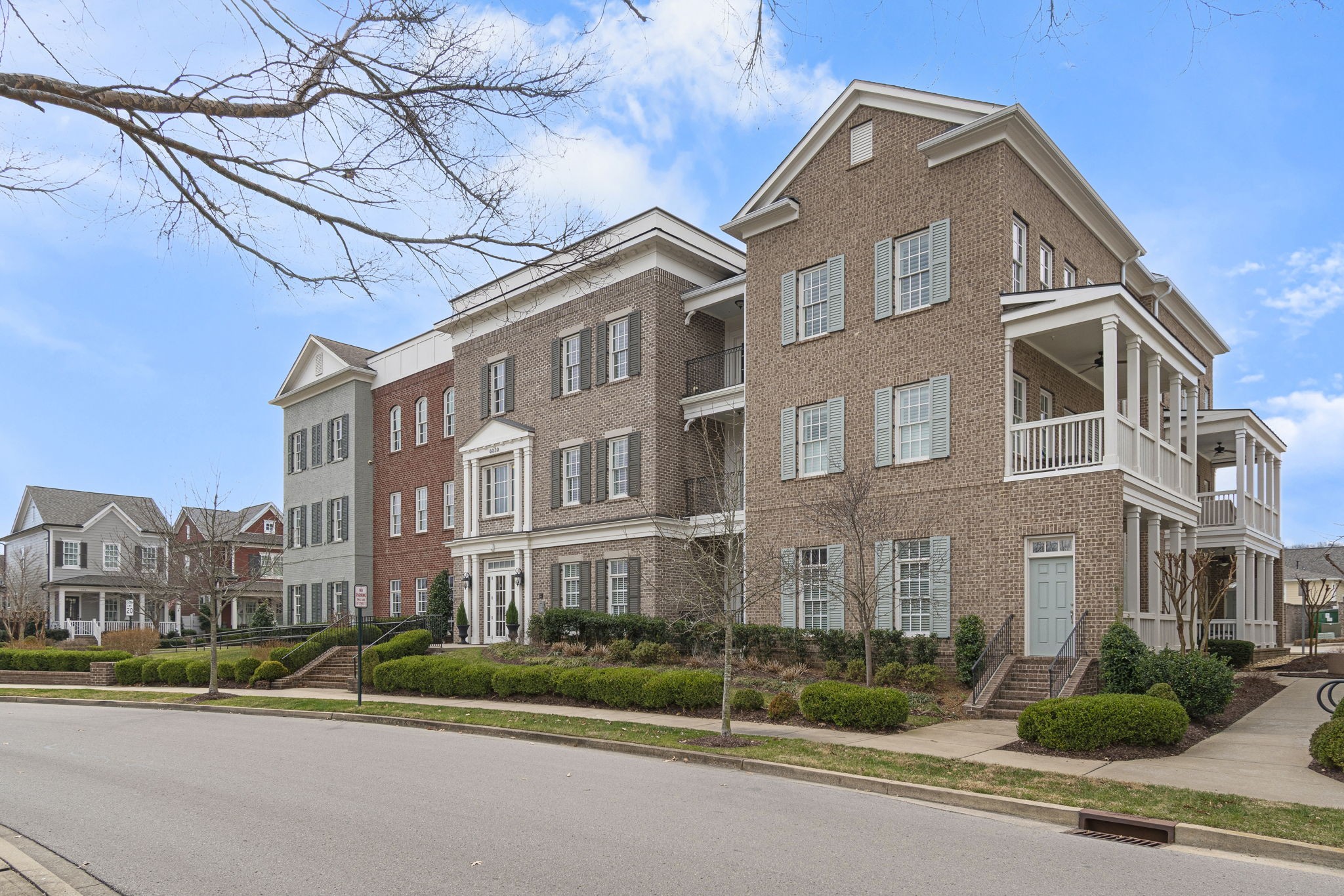 6030 Keats St Unit: 102