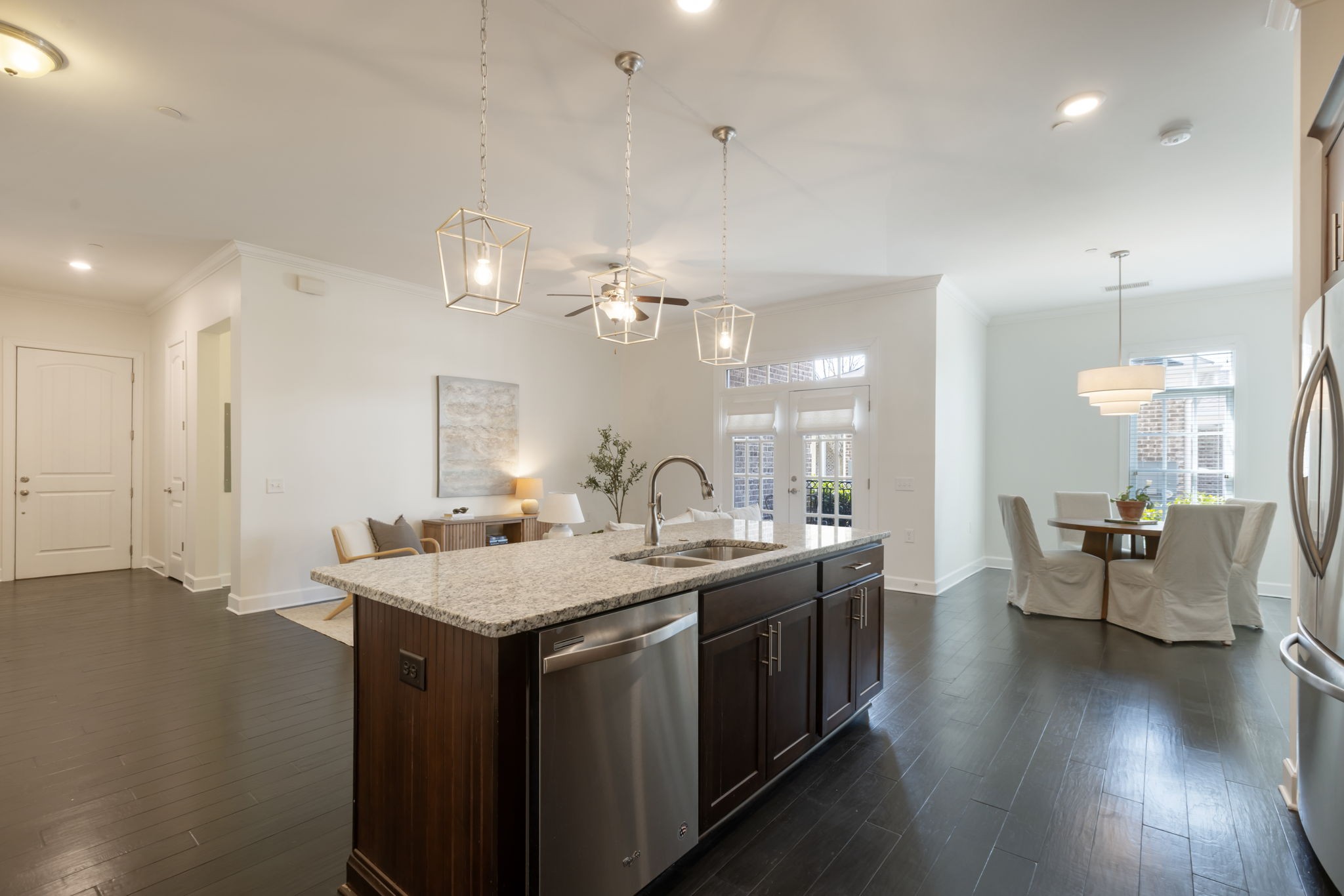 6030 Keats St Unit: 102