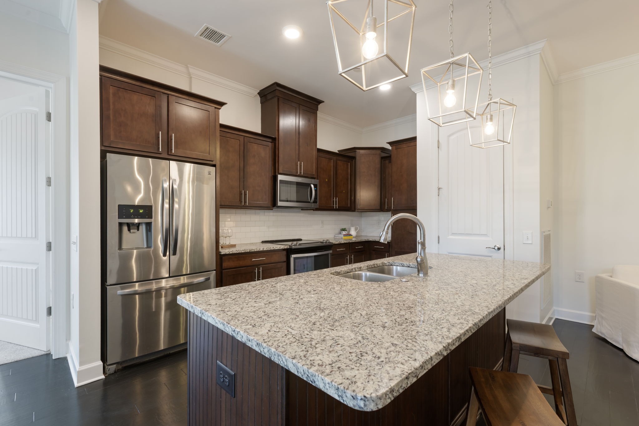 6030 Keats St Unit: 102