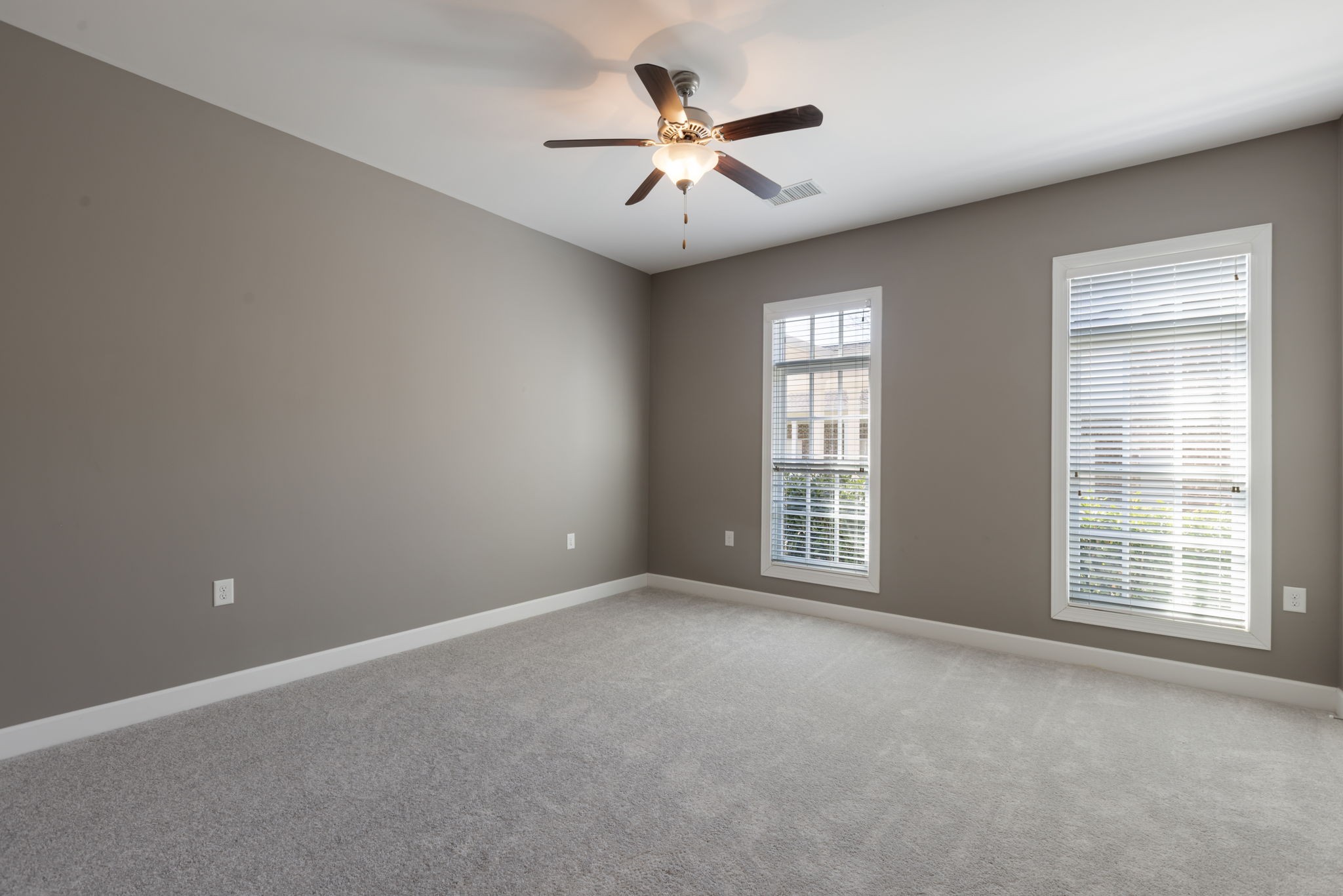 6030 Keats St Unit: 102