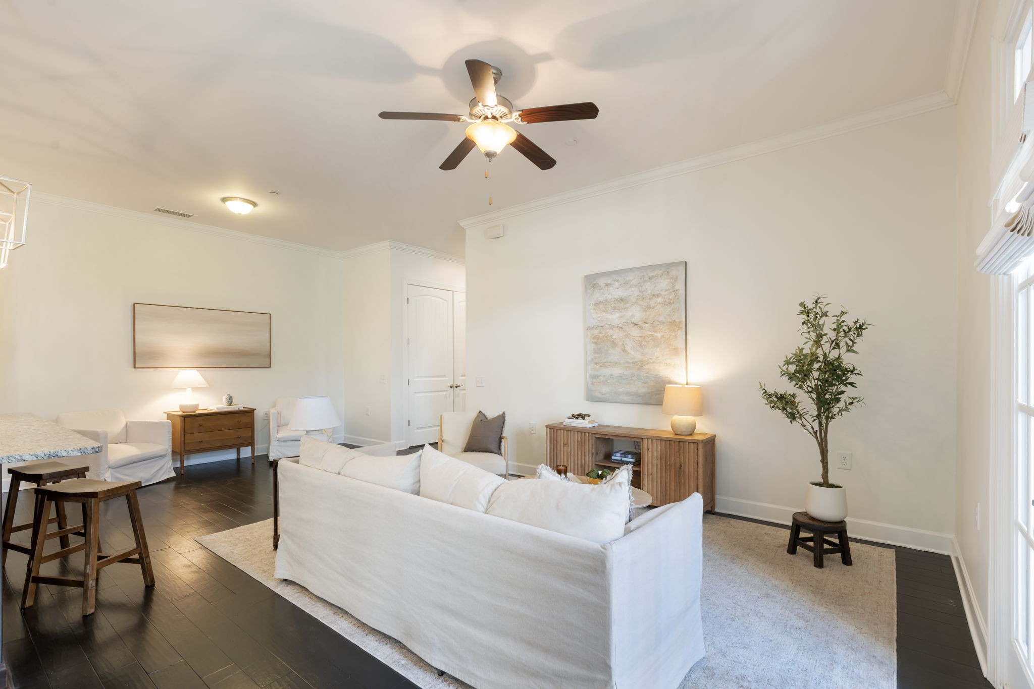 6030 Keats St Unit: 102