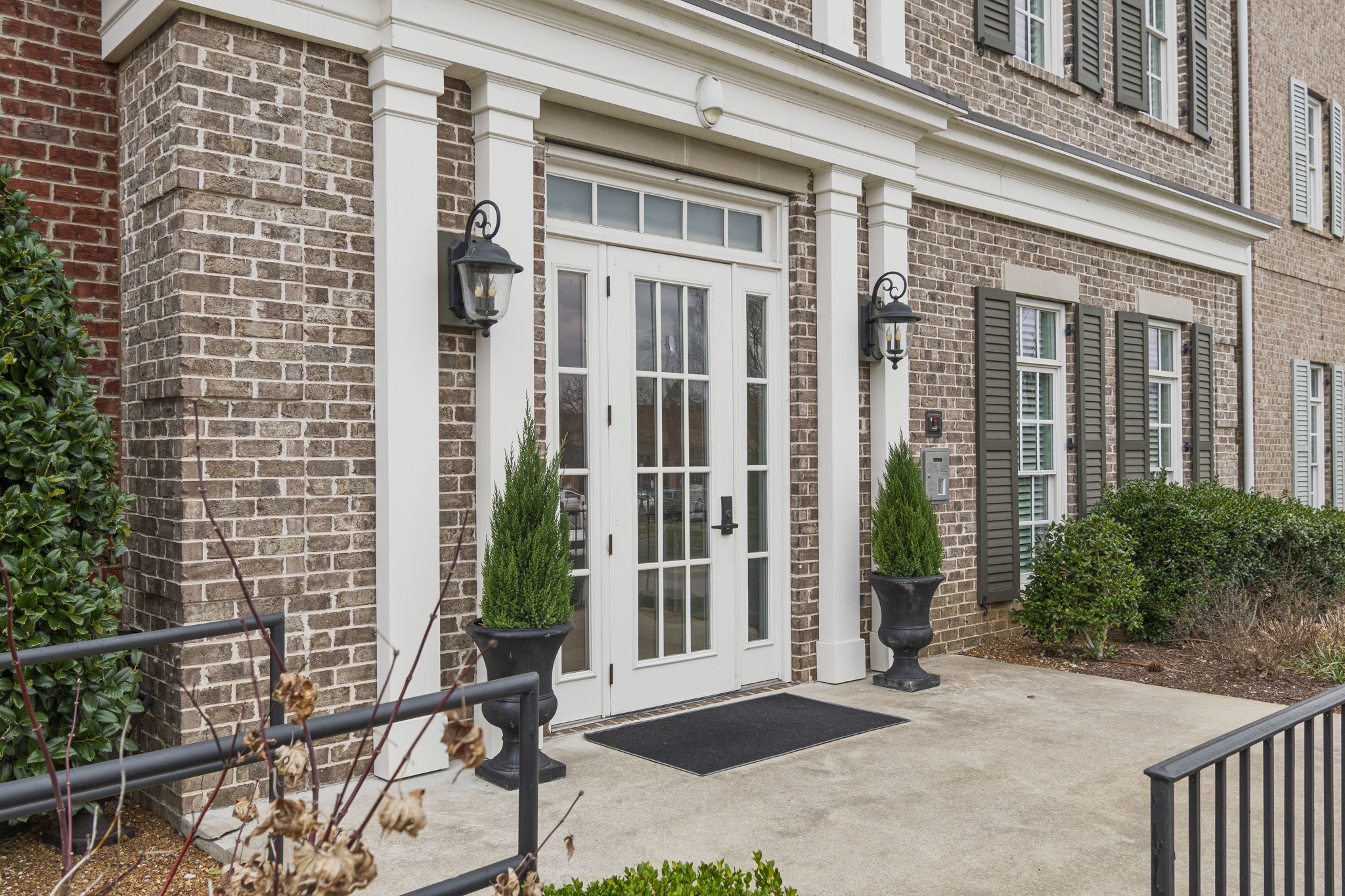 6030 Keats St Unit: 102