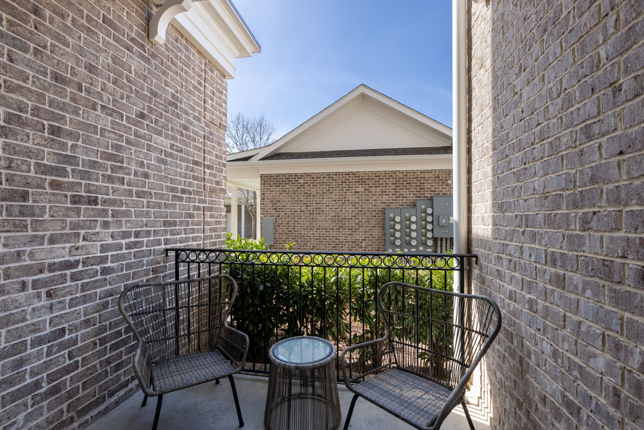 6030 Keats St Unit: 102