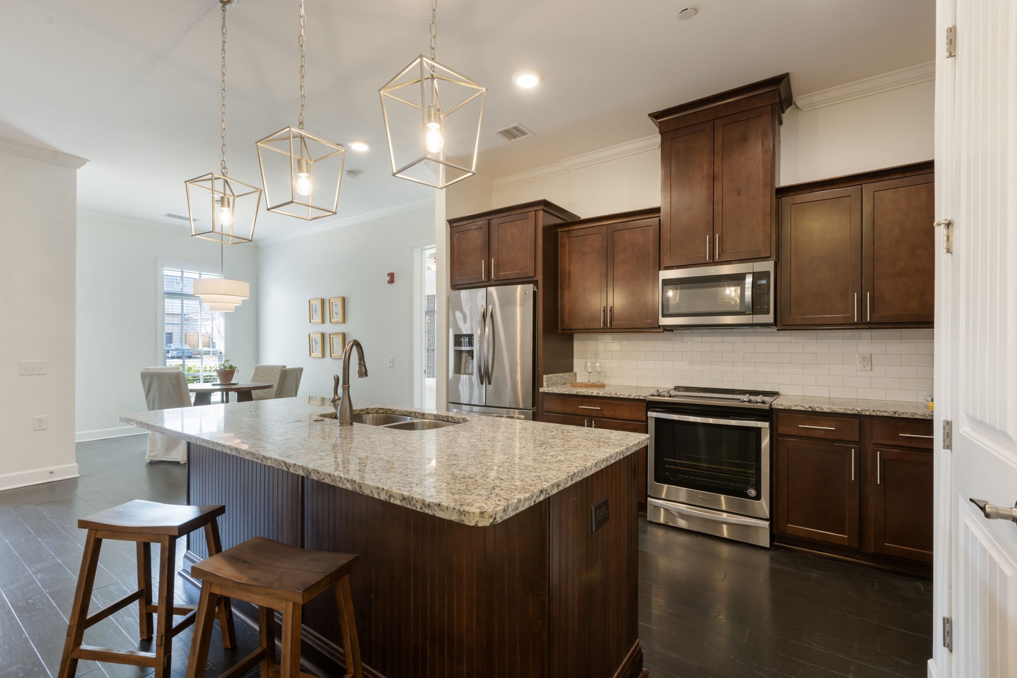 6030 Keats St Unit: 102