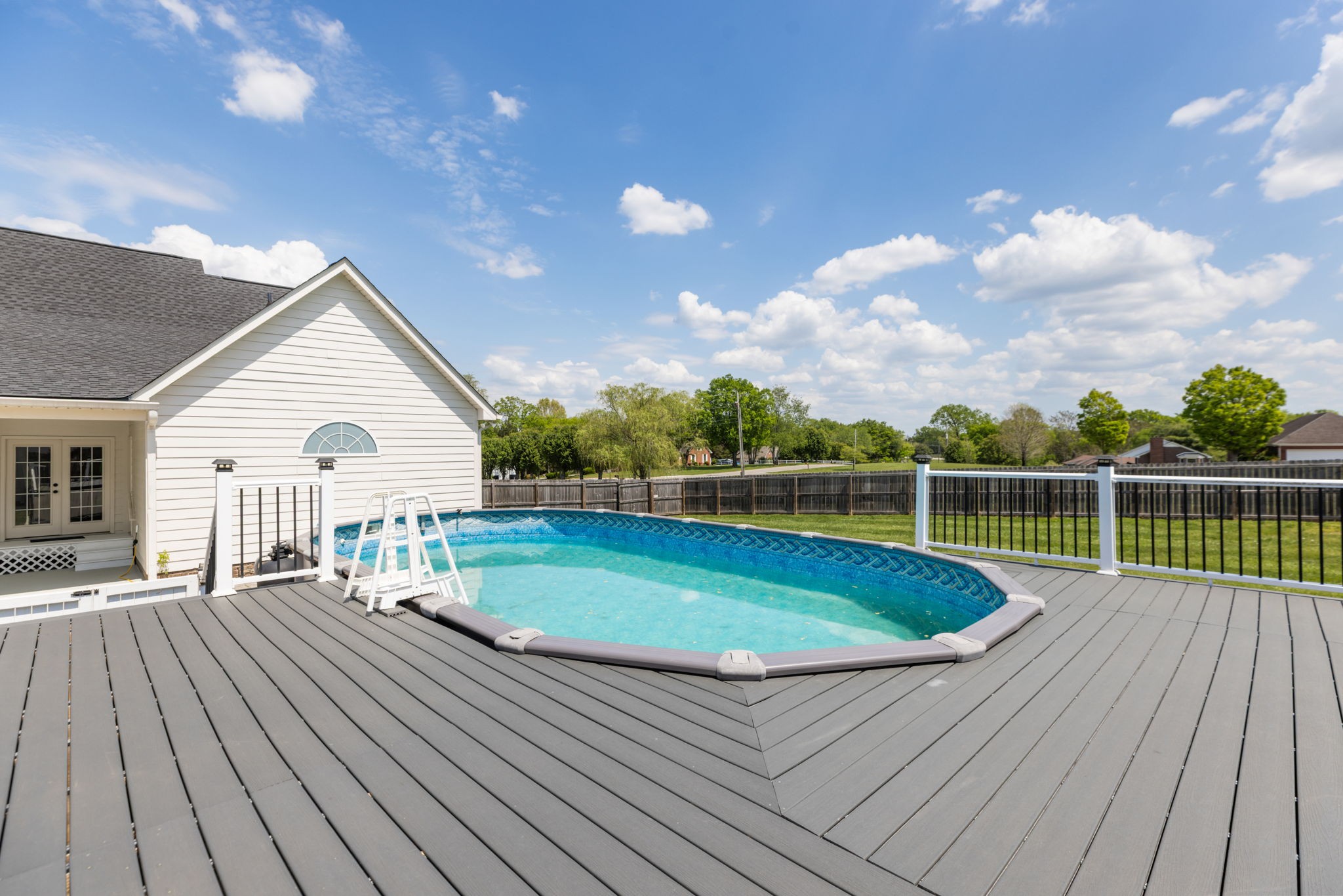 1633 Hayes Denton Rd