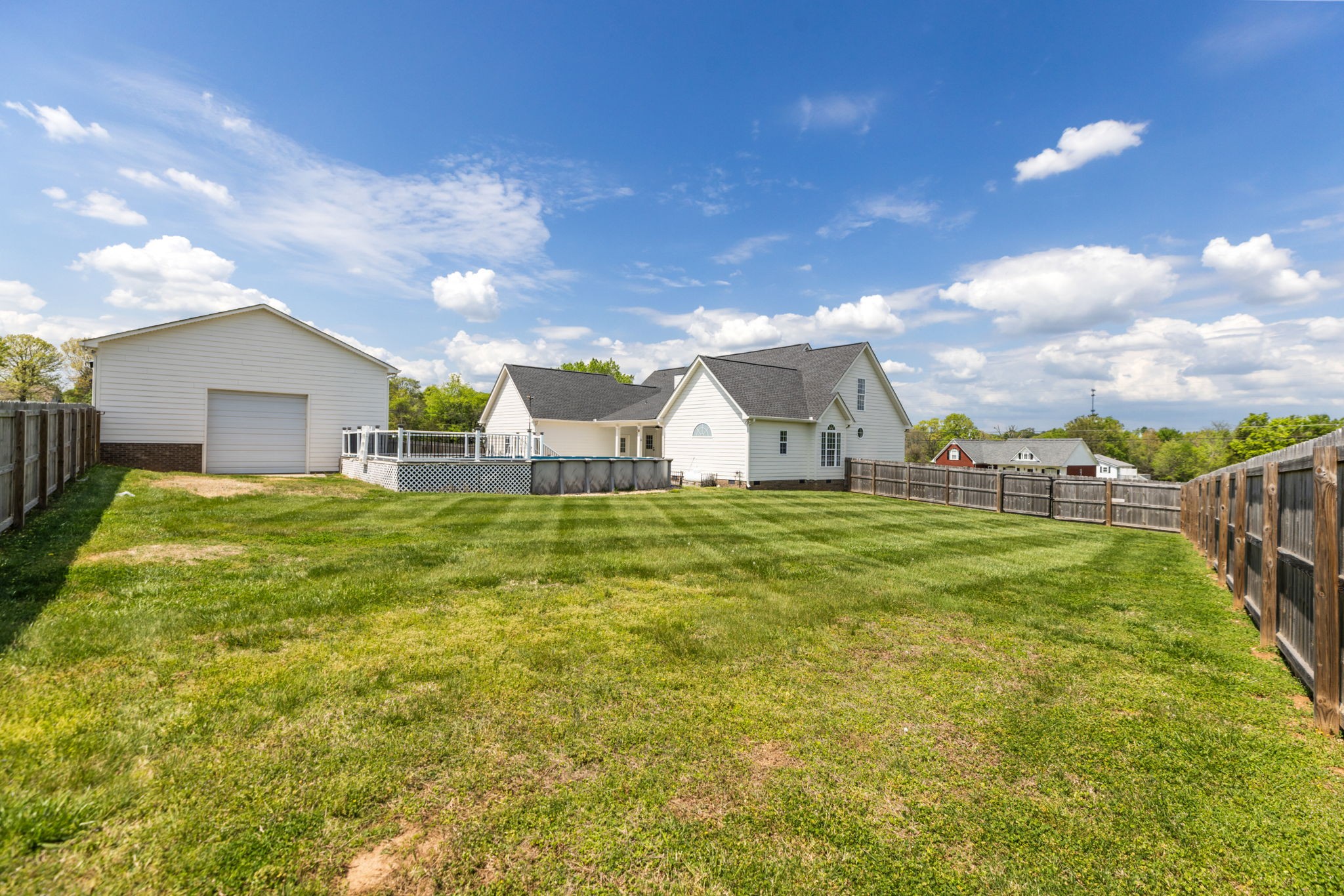 1633 Hayes Denton Rd