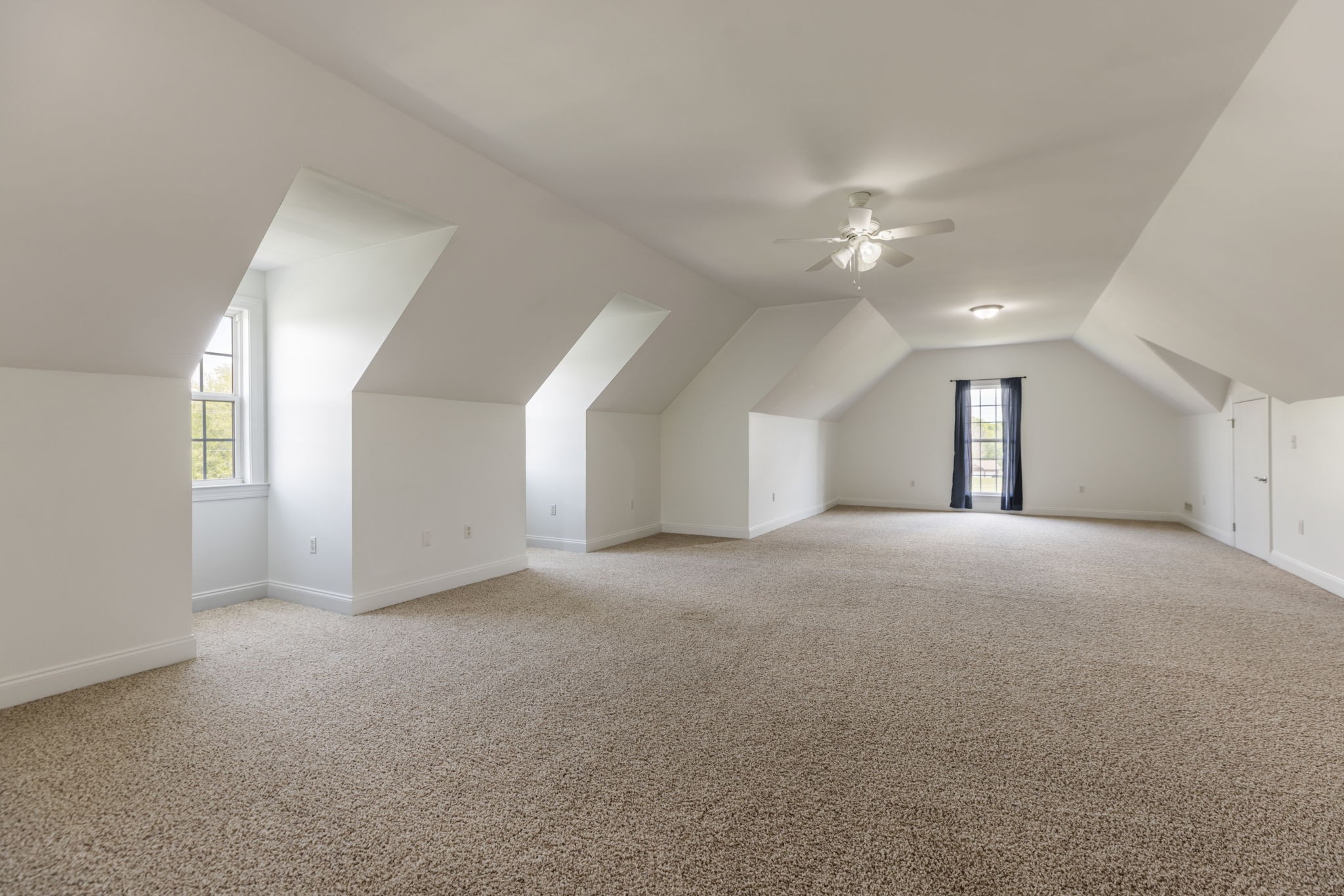 1633 Hayes Denton Rd