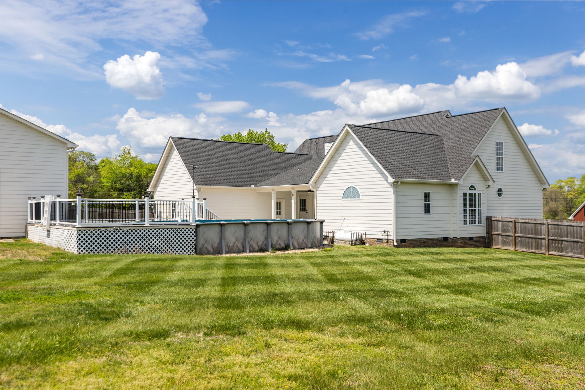 1633 Hayes Denton Rd