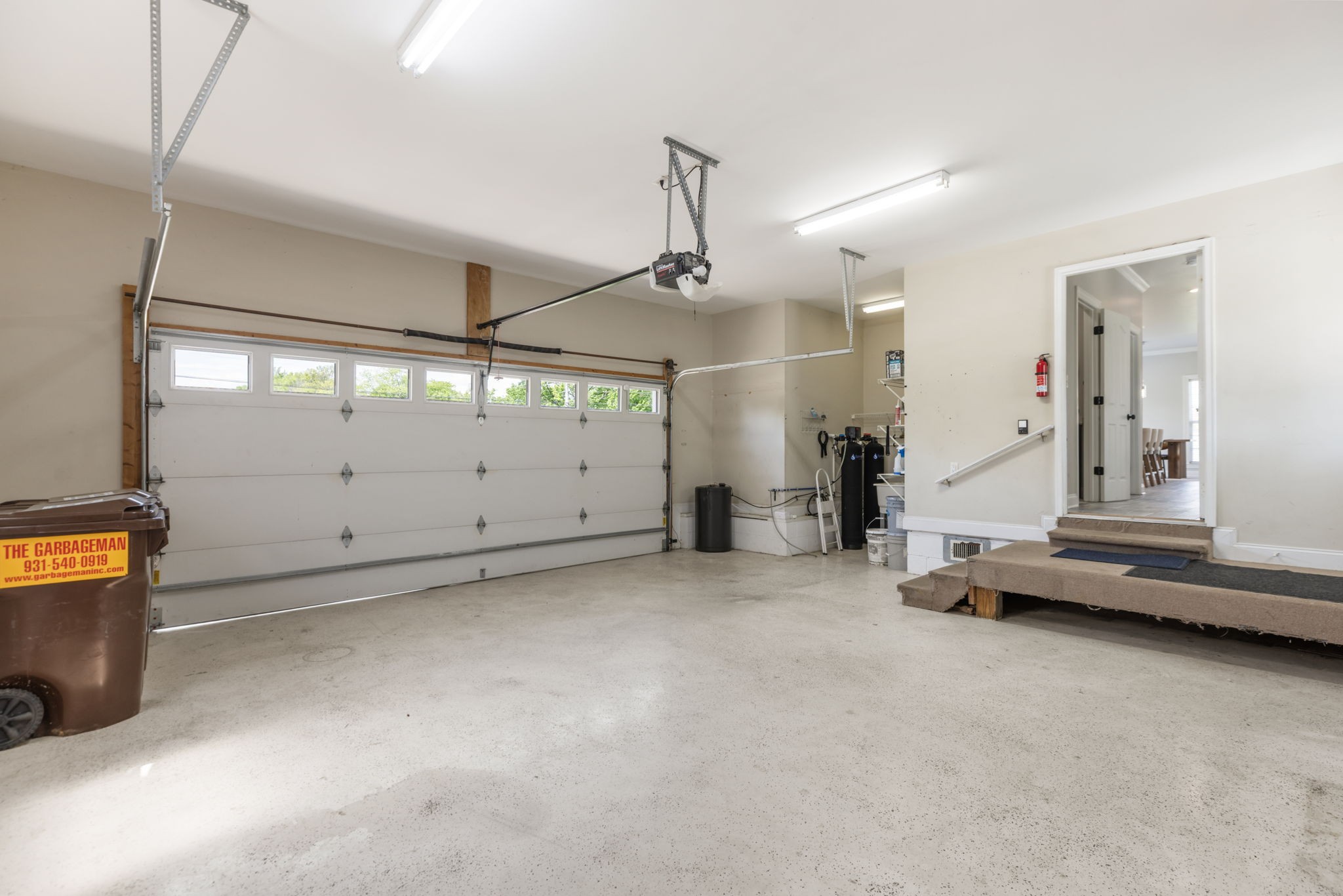 1633 Hayes Denton Rd