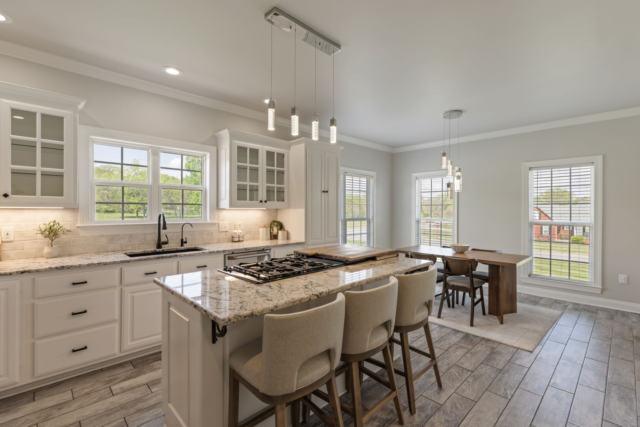 1633 Hayes Denton Rd