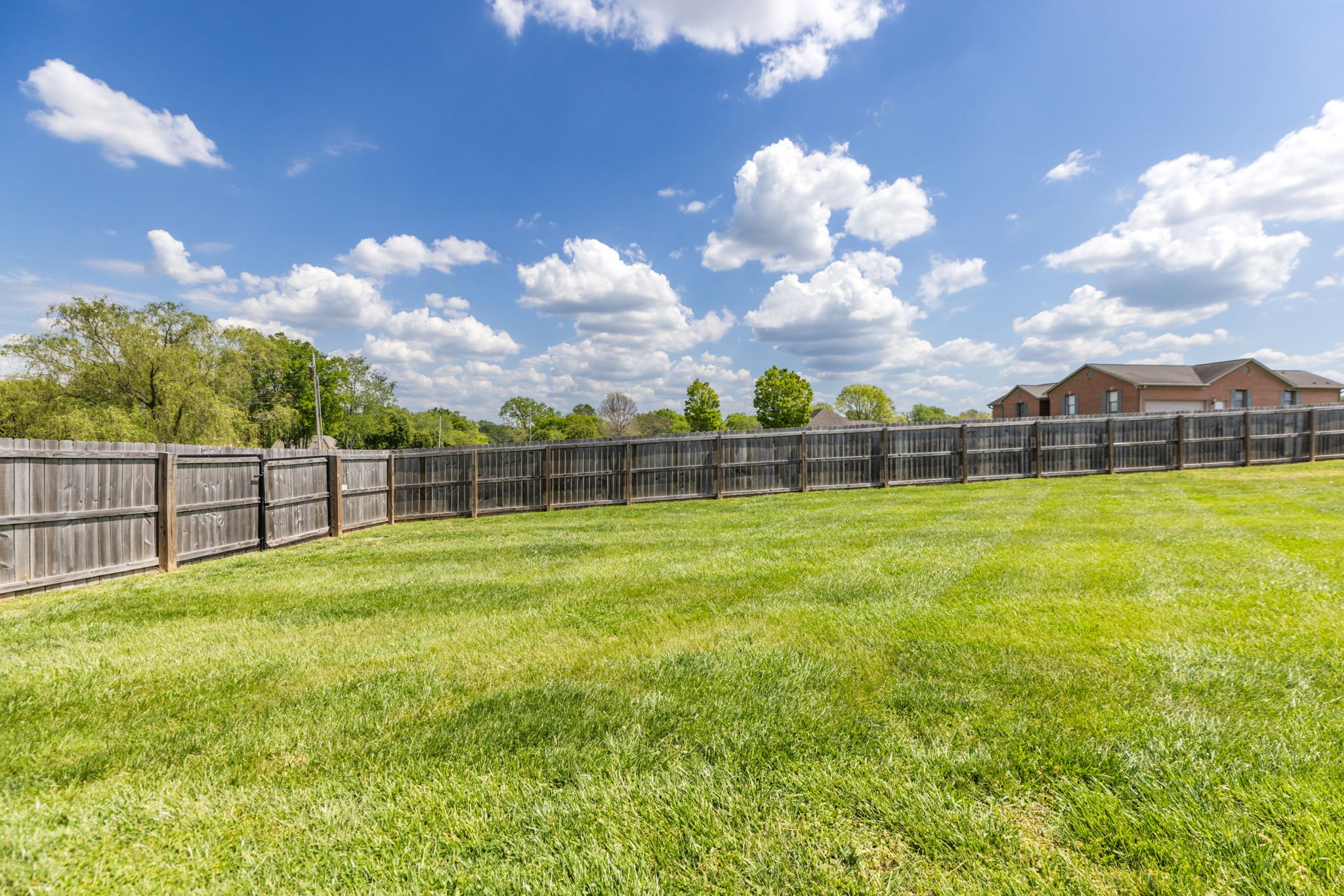 1633 Hayes Denton Rd