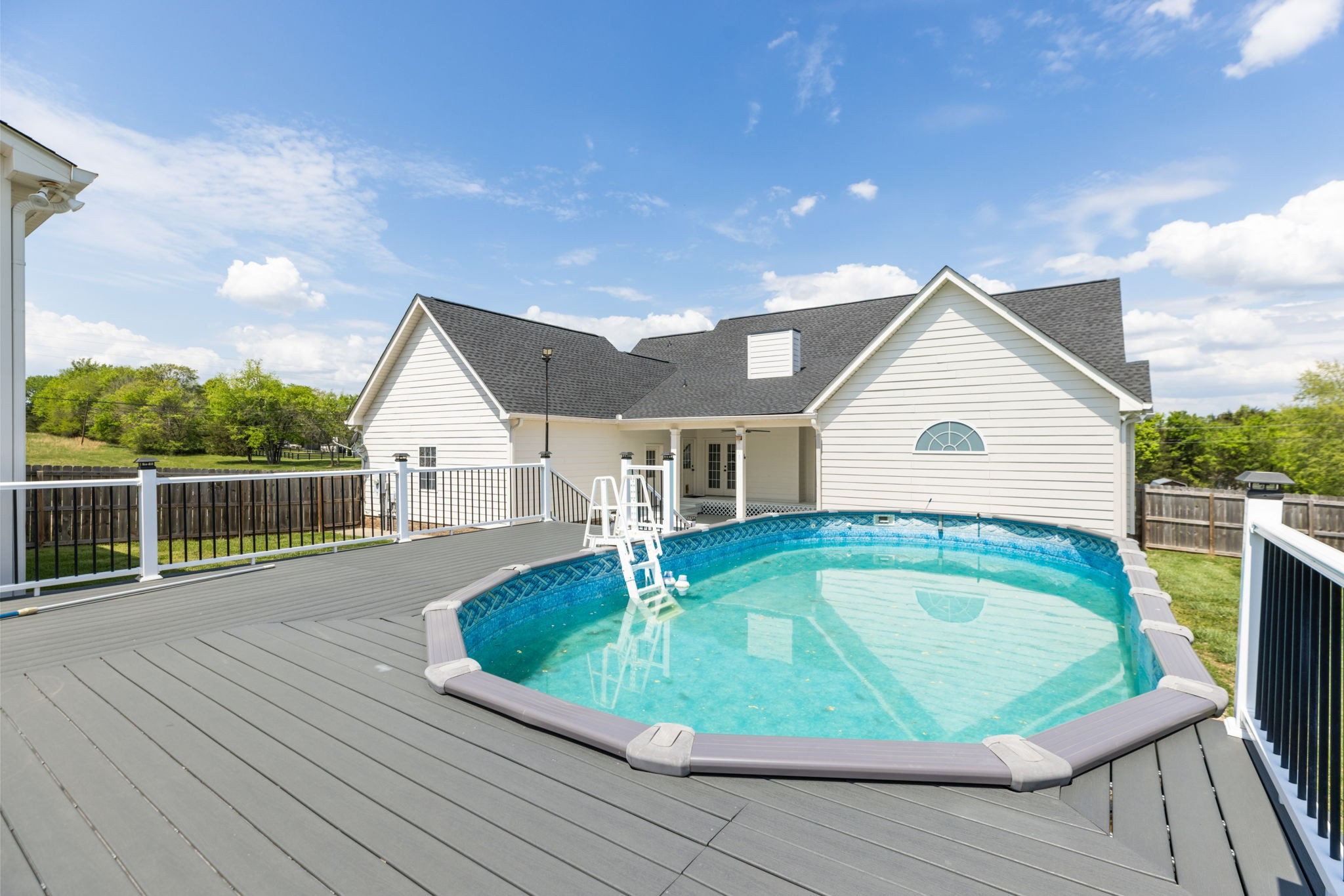 1633 Hayes Denton Rd