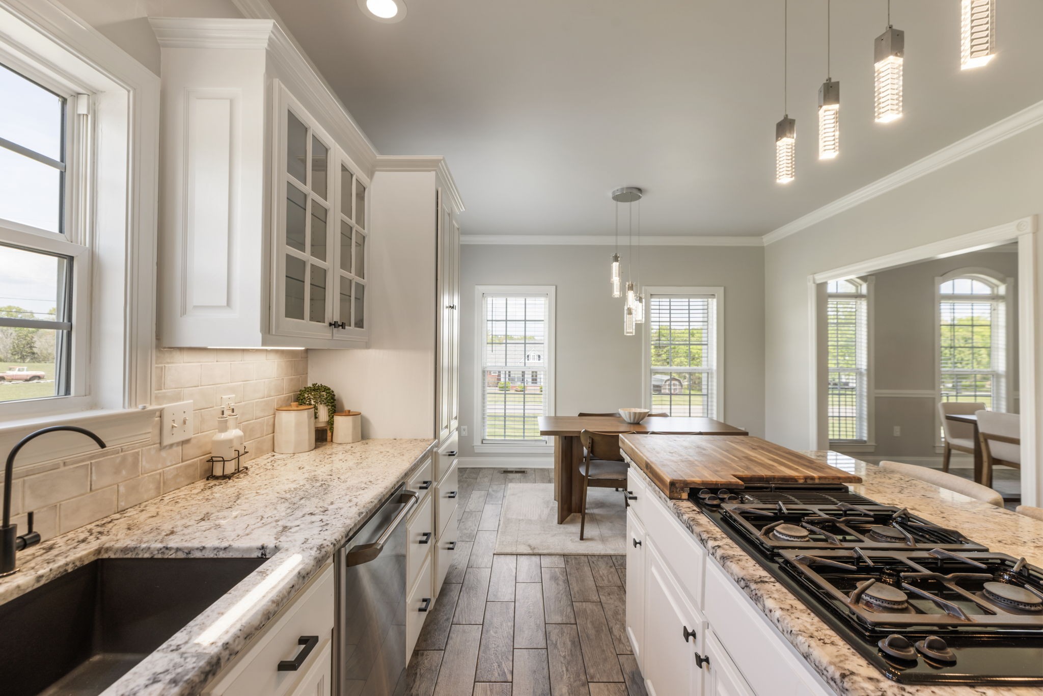 1633 Hayes Denton Rd