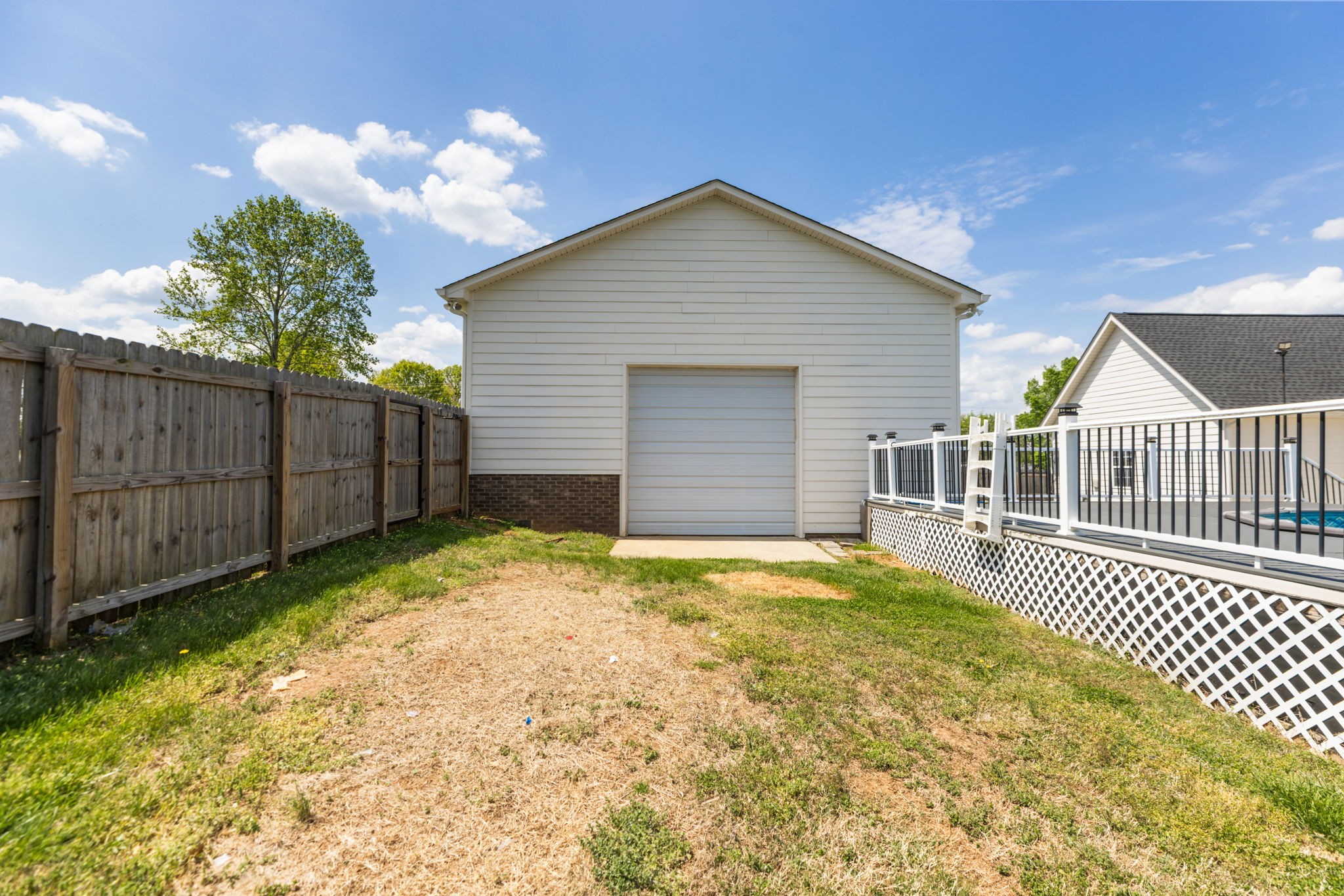 1633 Hayes Denton Rd