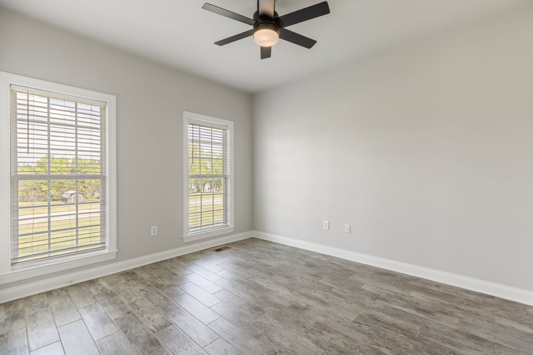 1633 Hayes Denton Rd