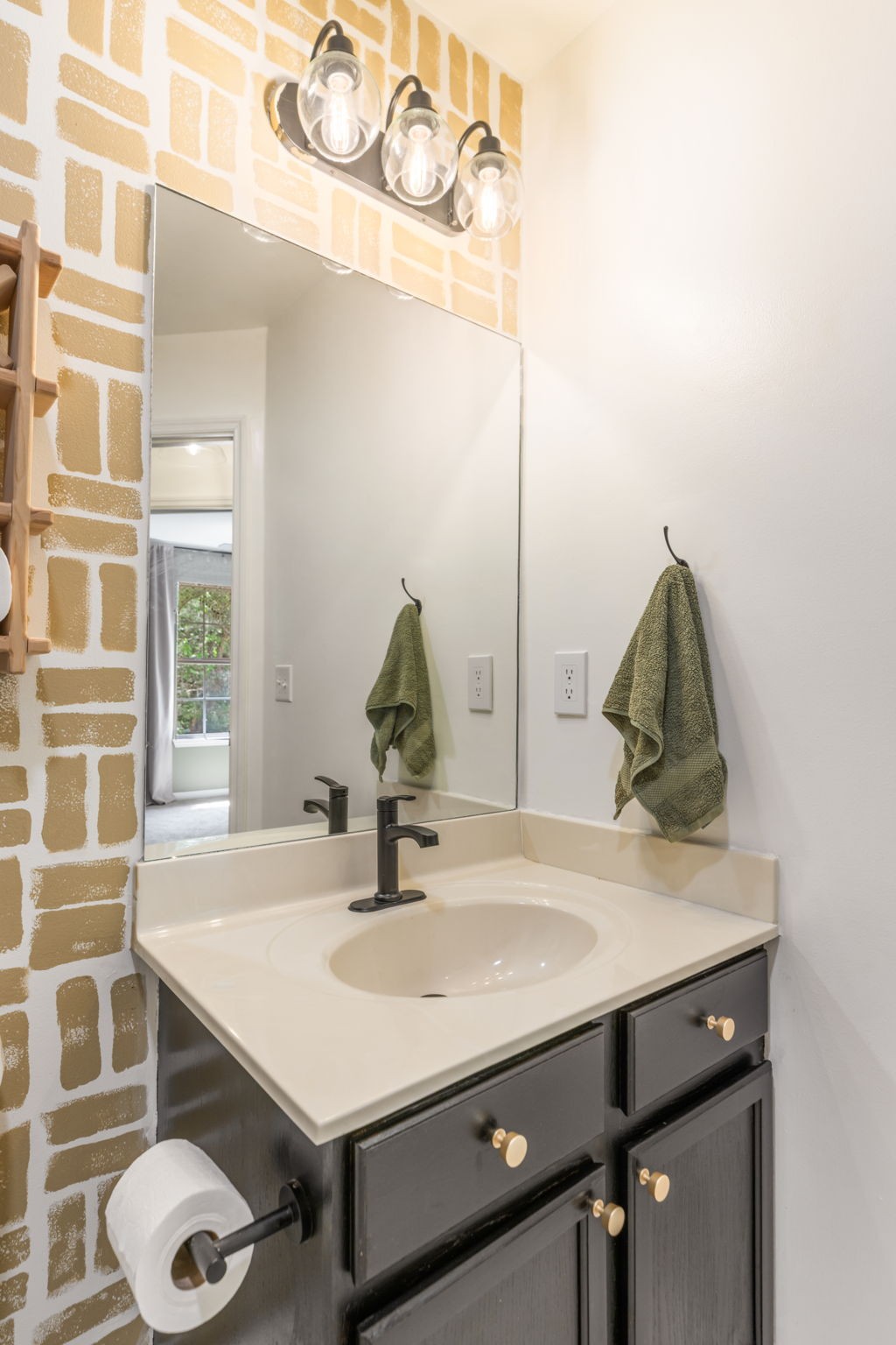 480 Huntington Ridge Dr