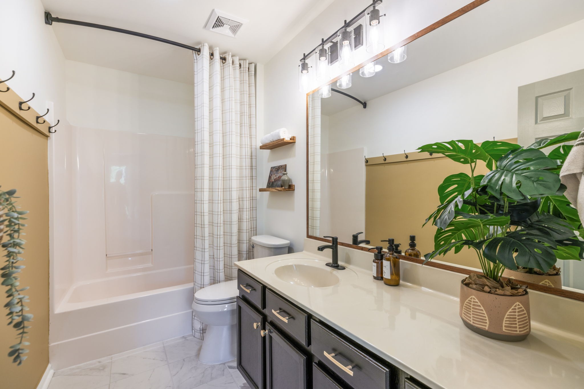 480 Huntington Ridge Dr