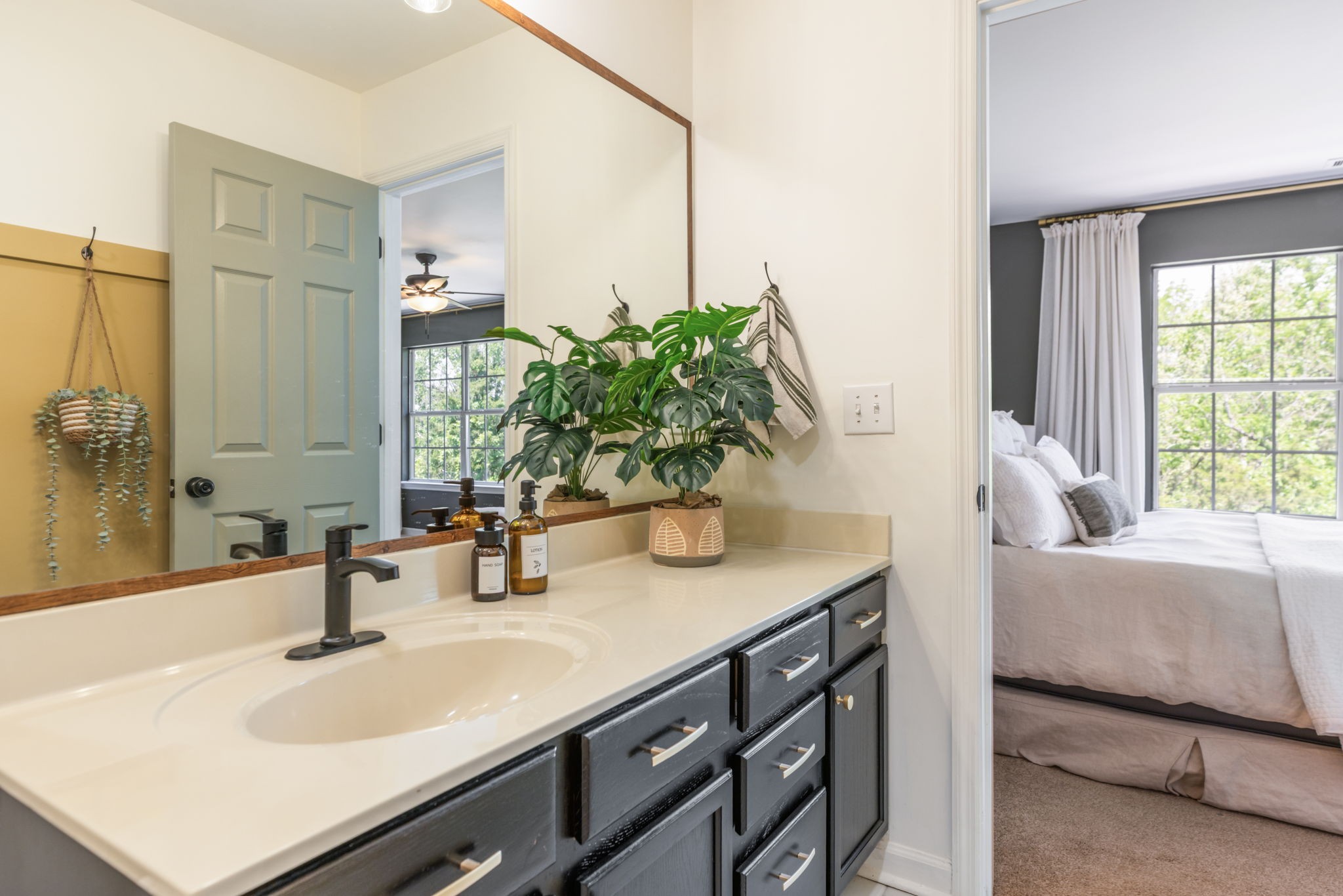 480 Huntington Ridge Dr