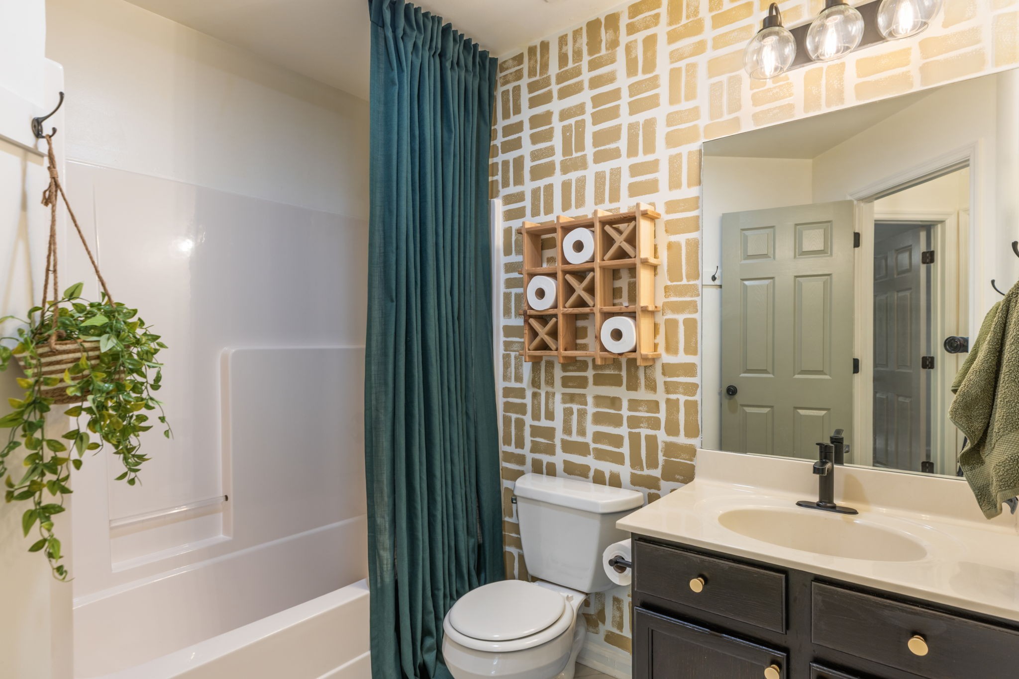 480 Huntington Ridge Dr